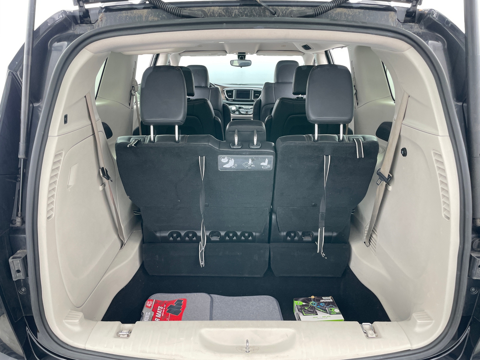 Thumbnail: 2018 Chrysler Pacifica - 6