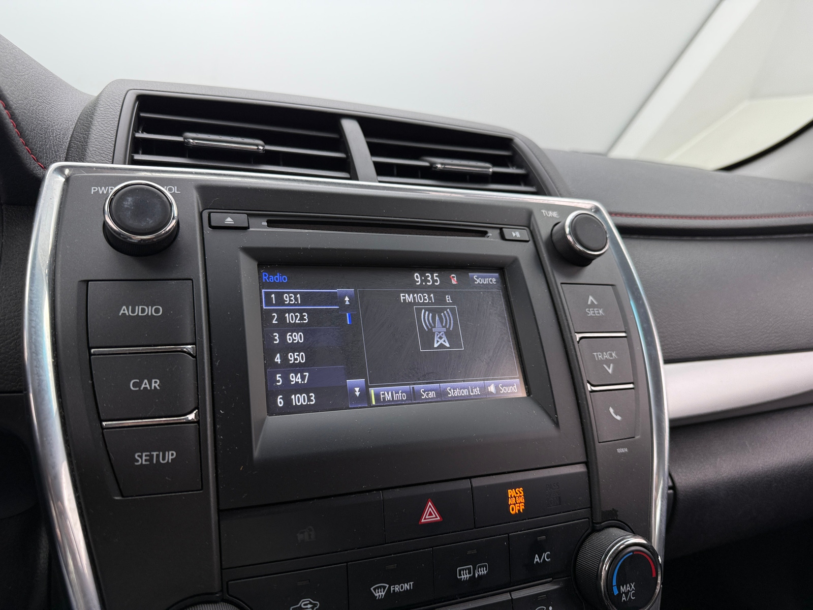 Thumbnail: 2017 Toyota Camry - 4