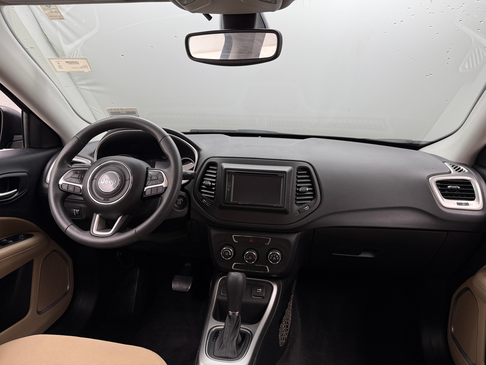 Thumbnail: 2018 Jeep Compass - 3