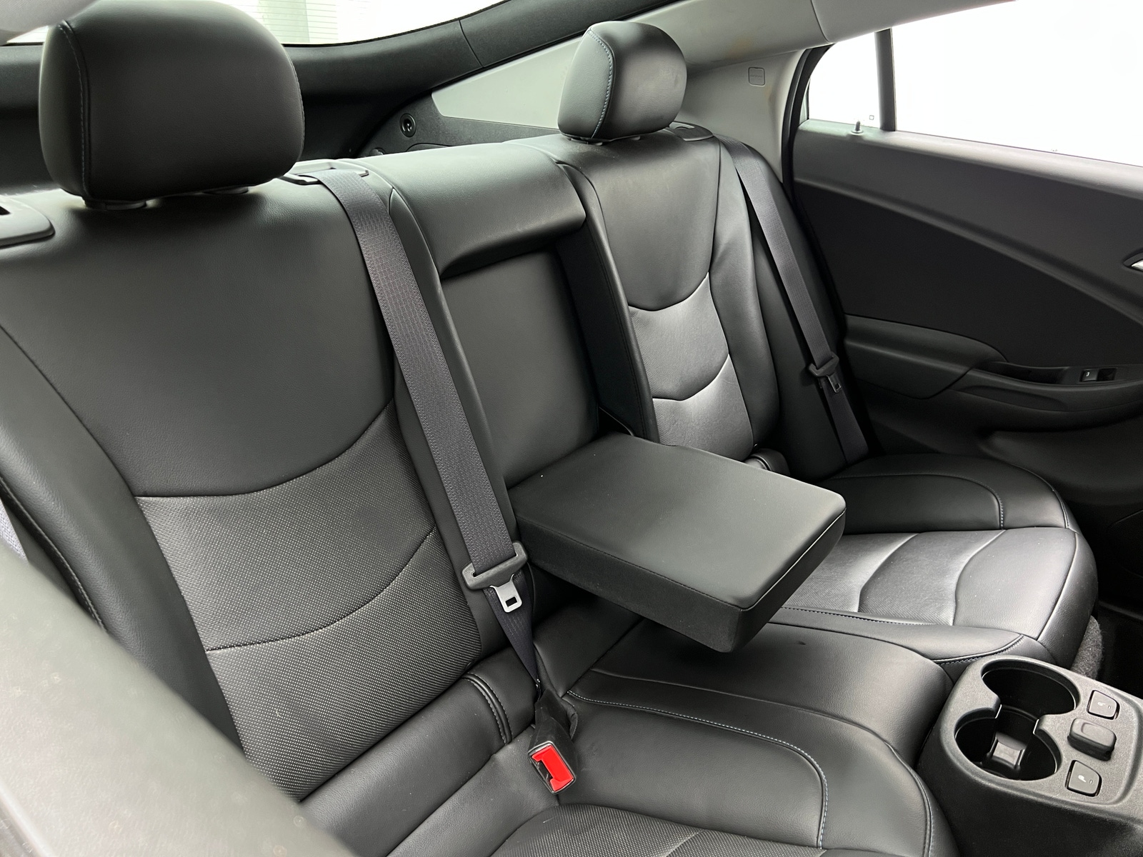 Thumbnail: 2017 Chevrolet Volt - 5