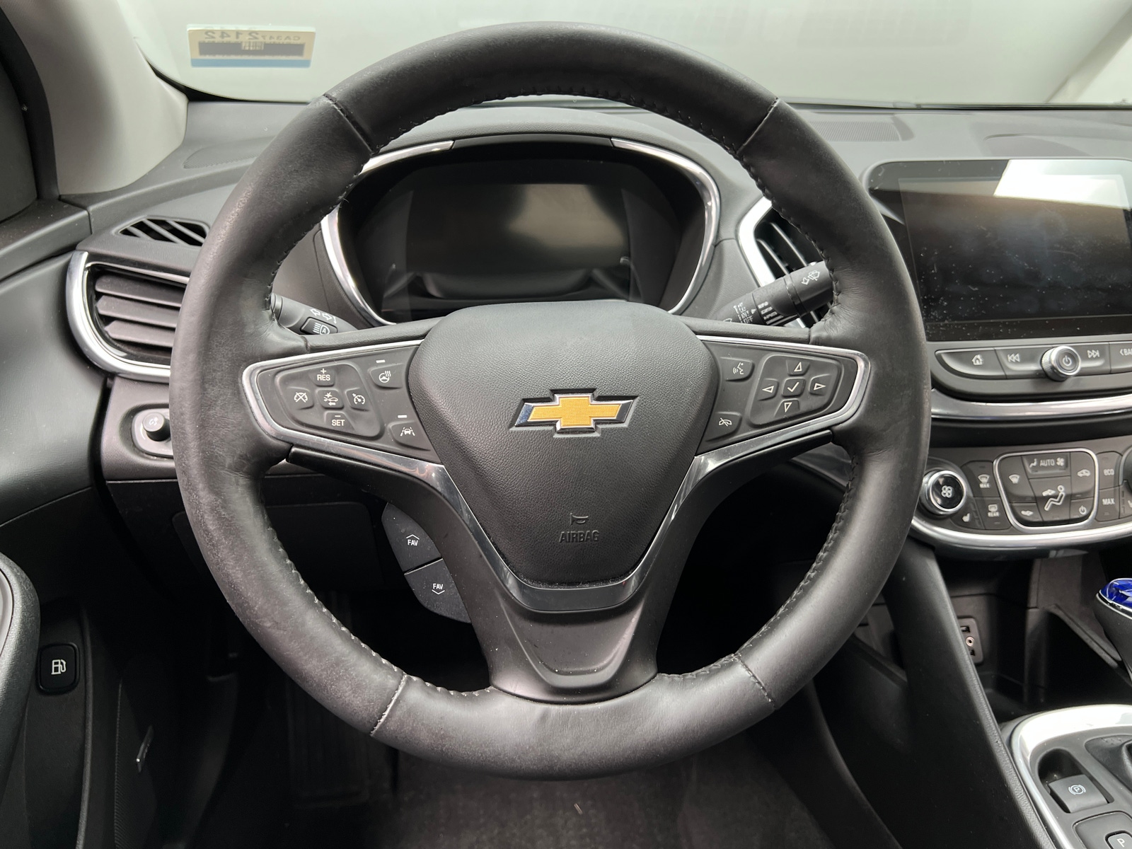 Thumbnail: 2017 Chevrolet Volt - 4