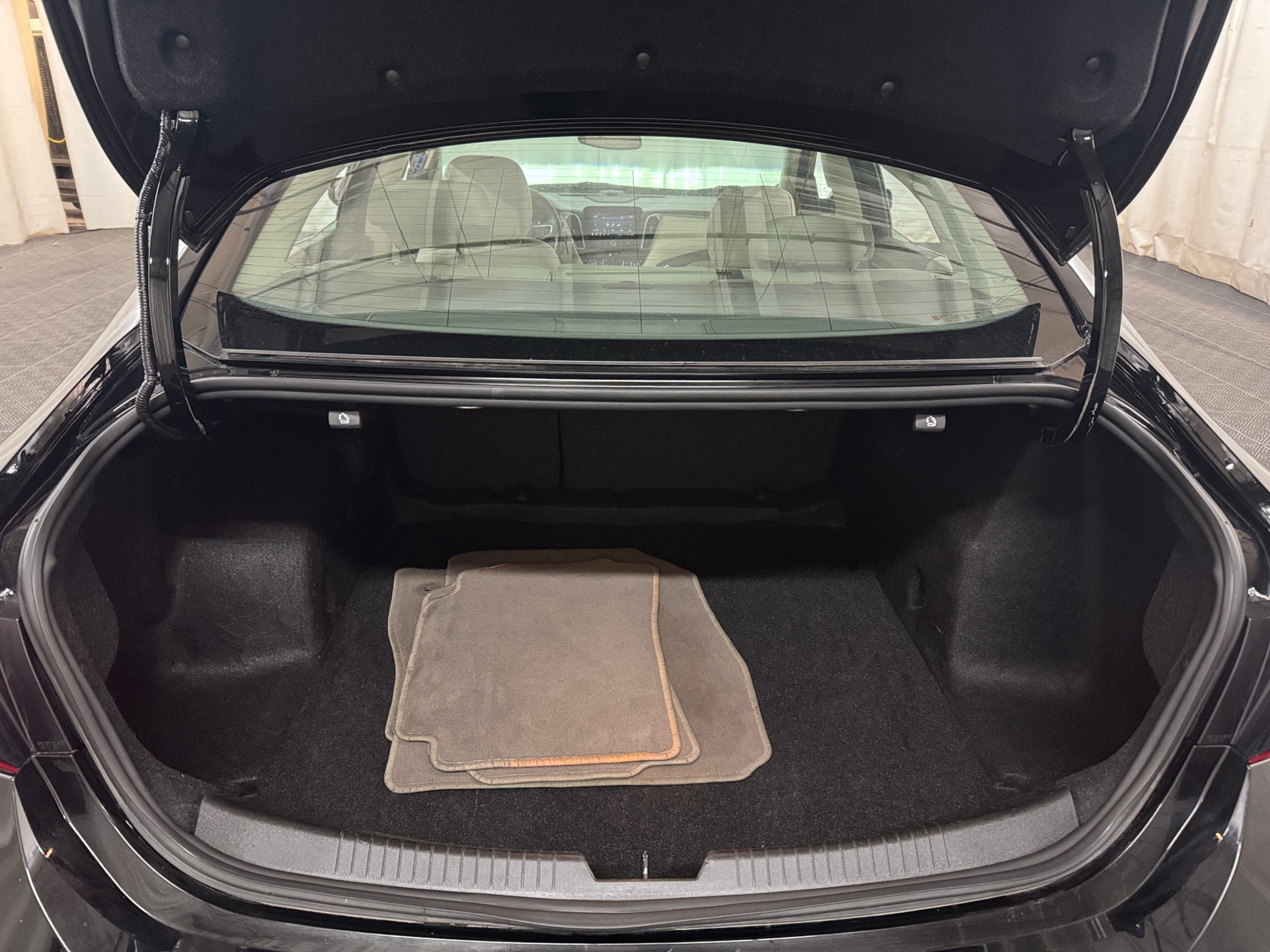 Thumbnail: 2024 Chevrolet Malibu - 6