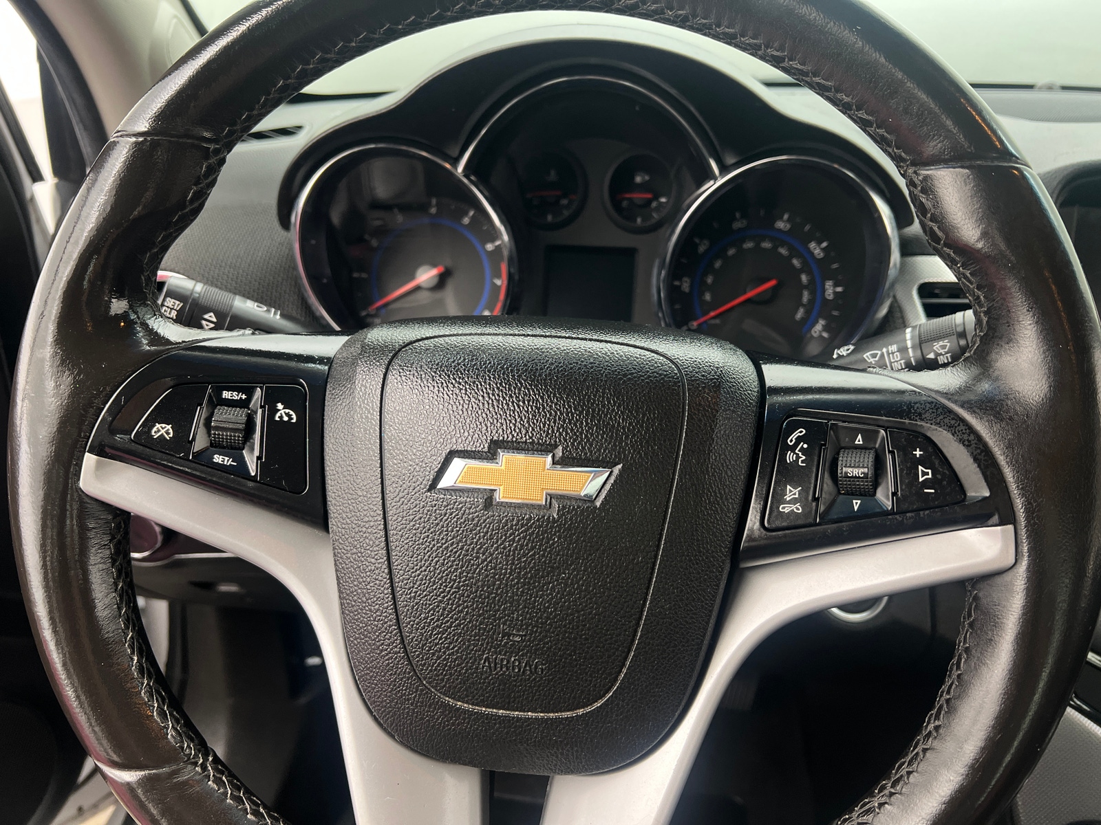 Thumbnail: 2016 Chevrolet Cruze - 4