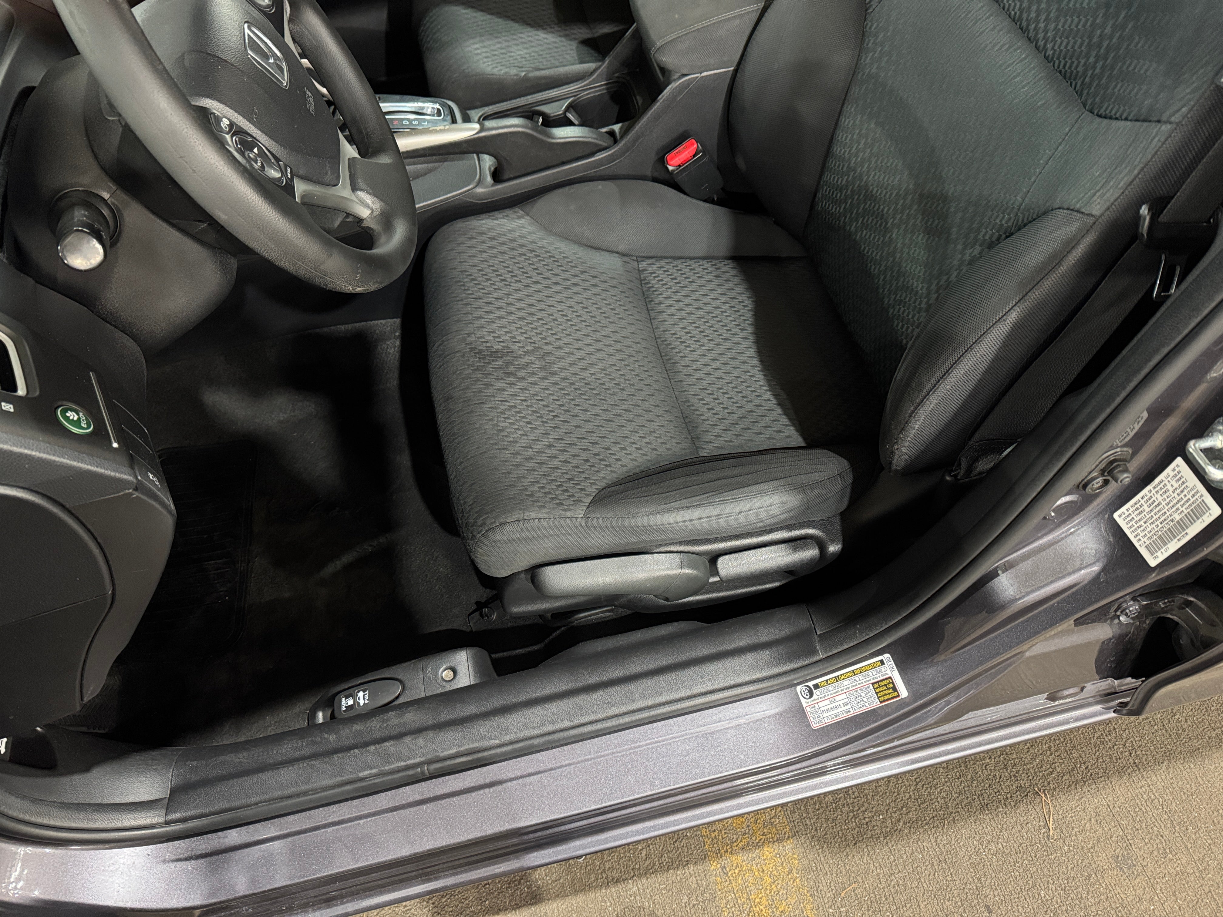 Used 2015 Honda Civic LX with VIN 19XFB2F52FE707961 for sale in Oak Creek, WI