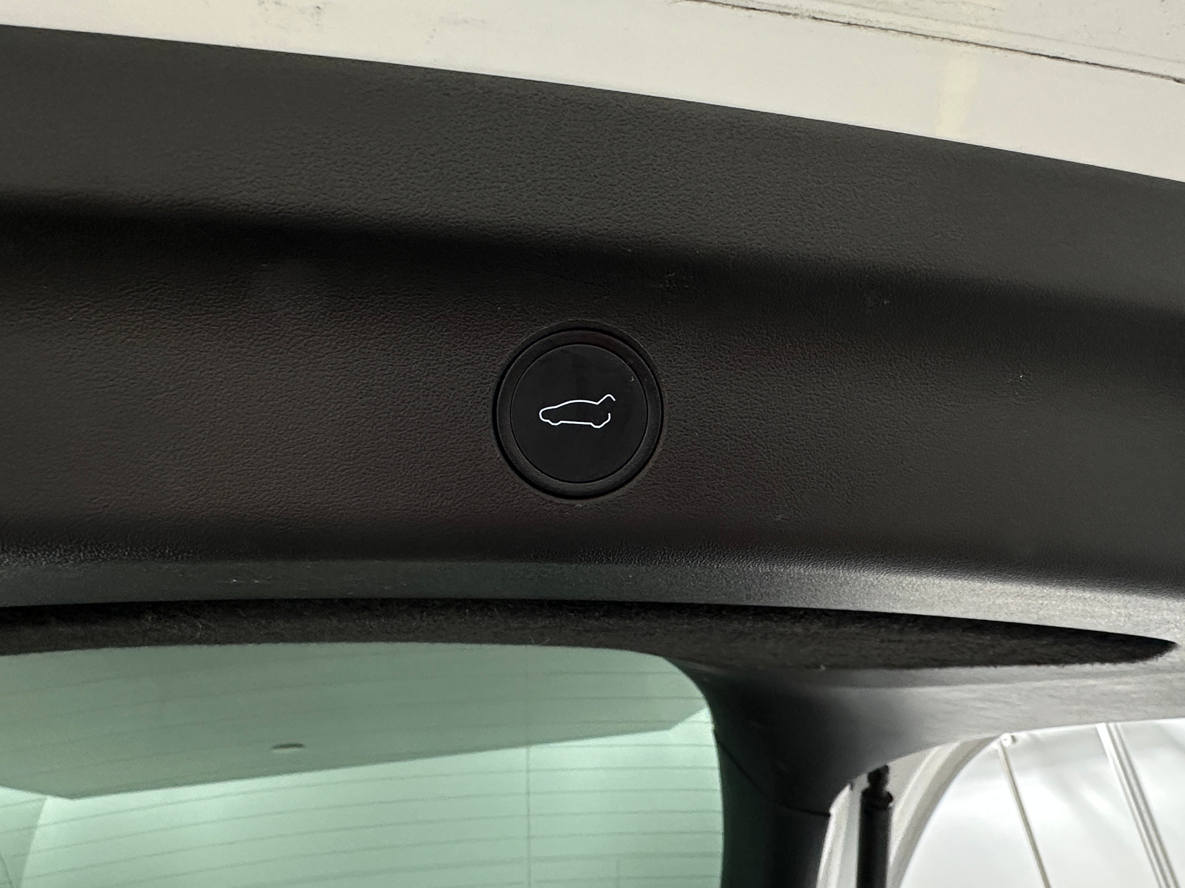 Used 2021 Tesla Model Y Long Range with VIN 5YJYGAEE5MF145356 for sale in Oak Creek, WI