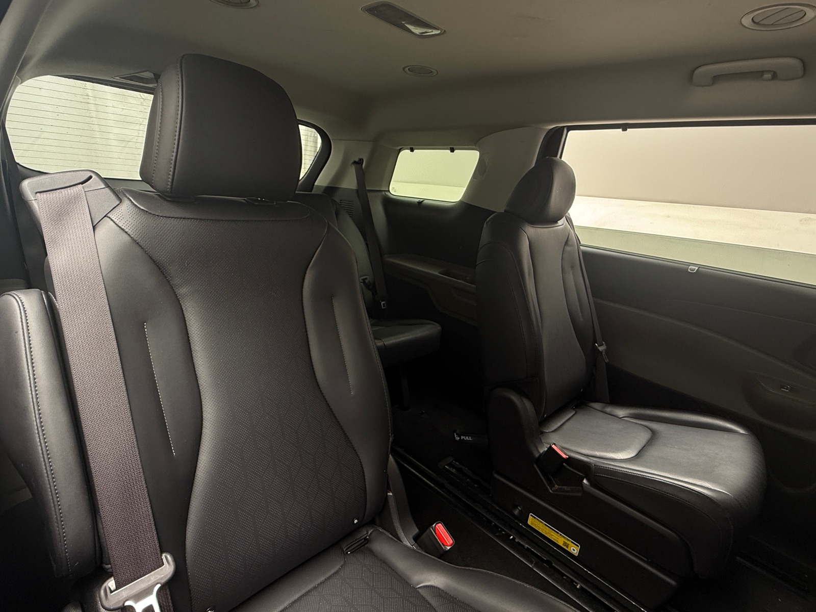 Thumbnail: 2025 Kia Carnival - 5