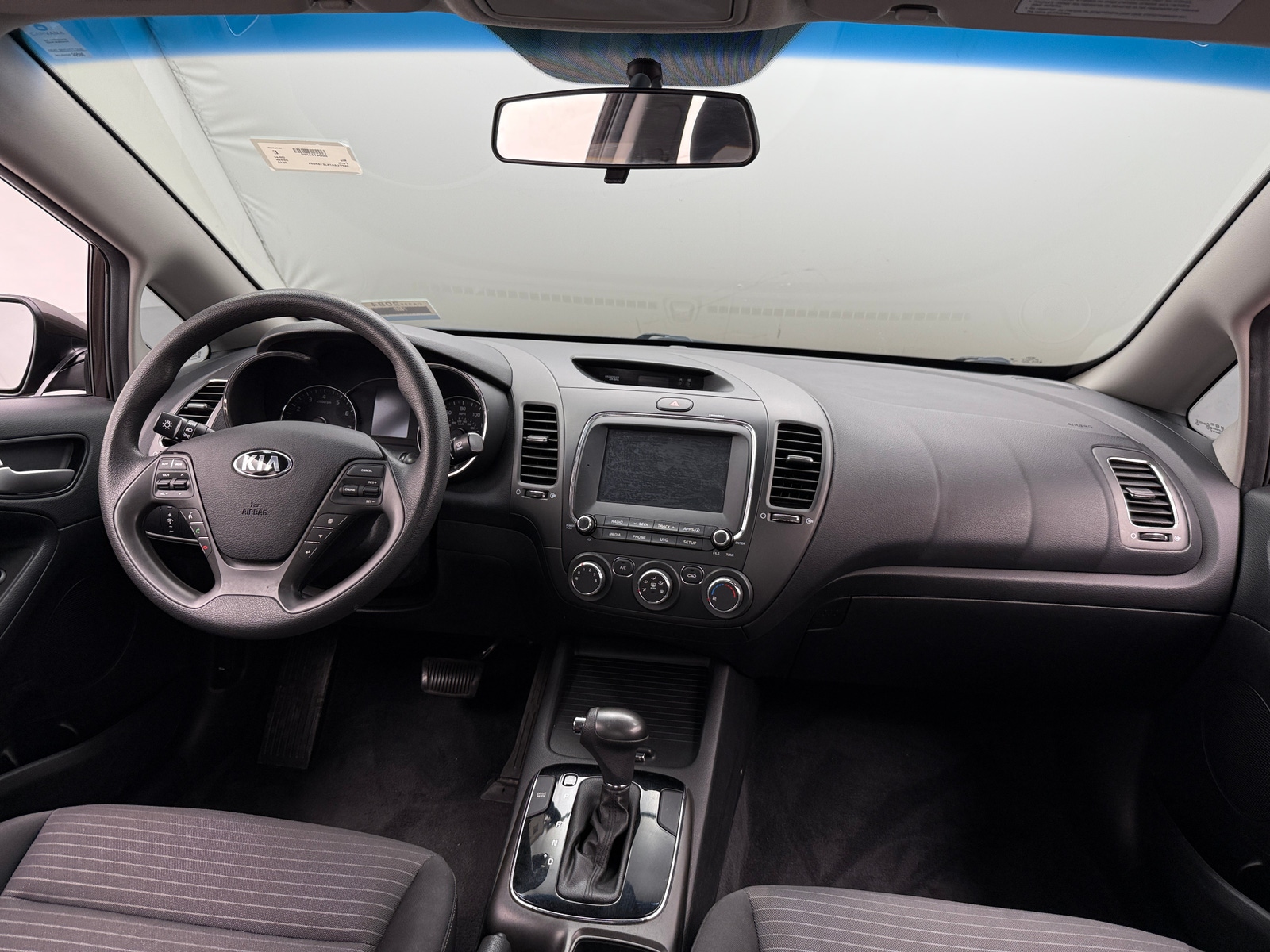 Thumbnail: 2018 Kia Forte - 3