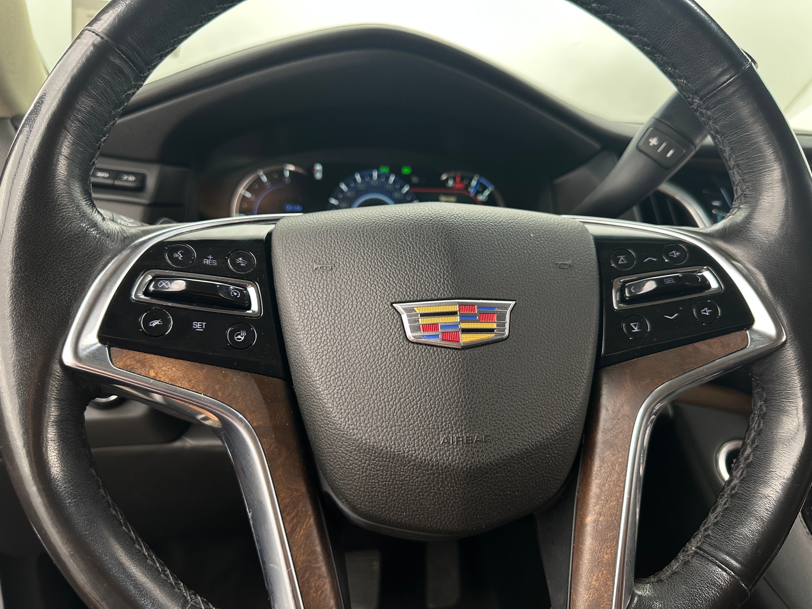 Thumbnail: 2020 Cadillac Escalade - 4