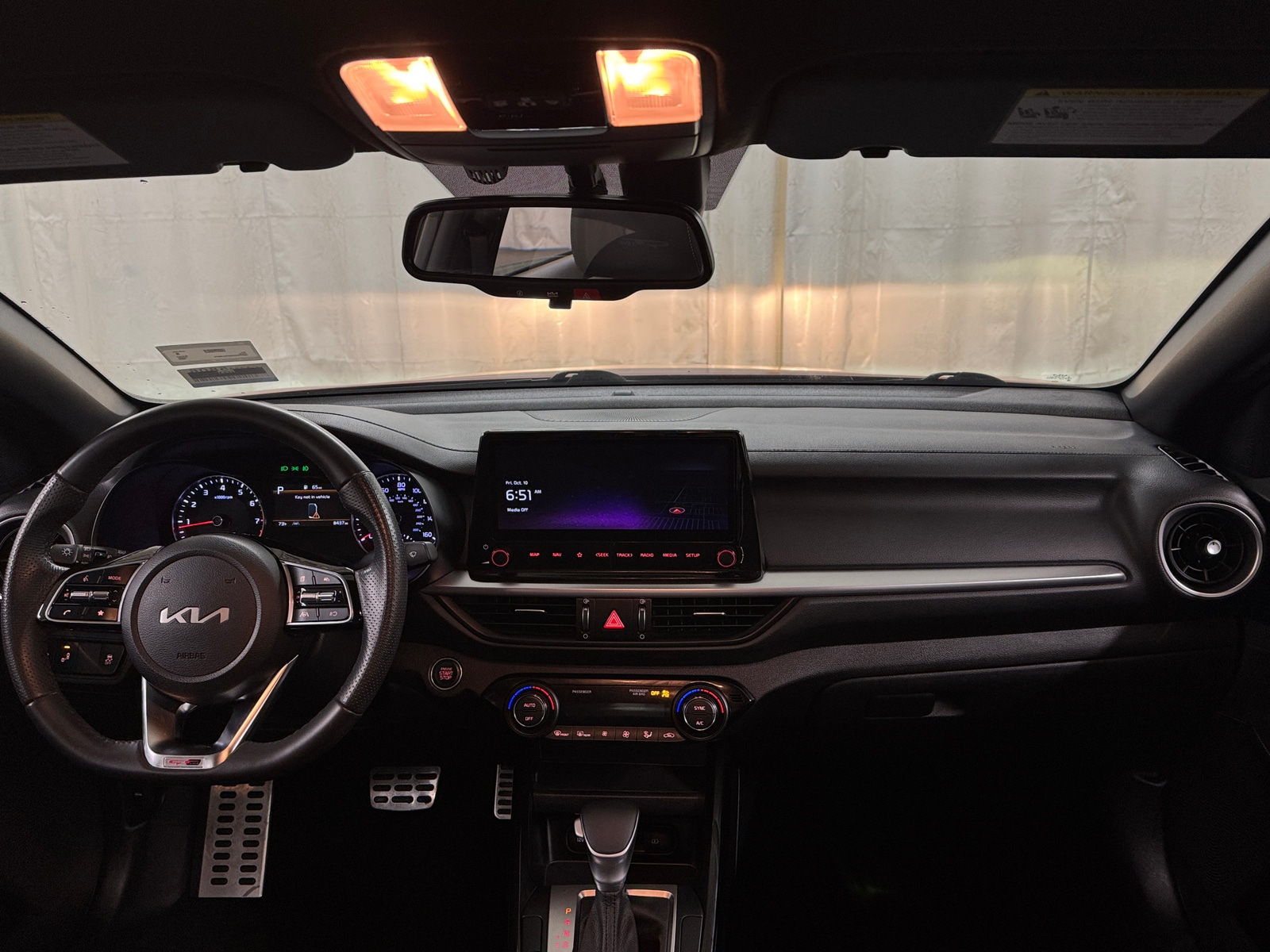 Thumbnail: 2023 Kia Forte - 3