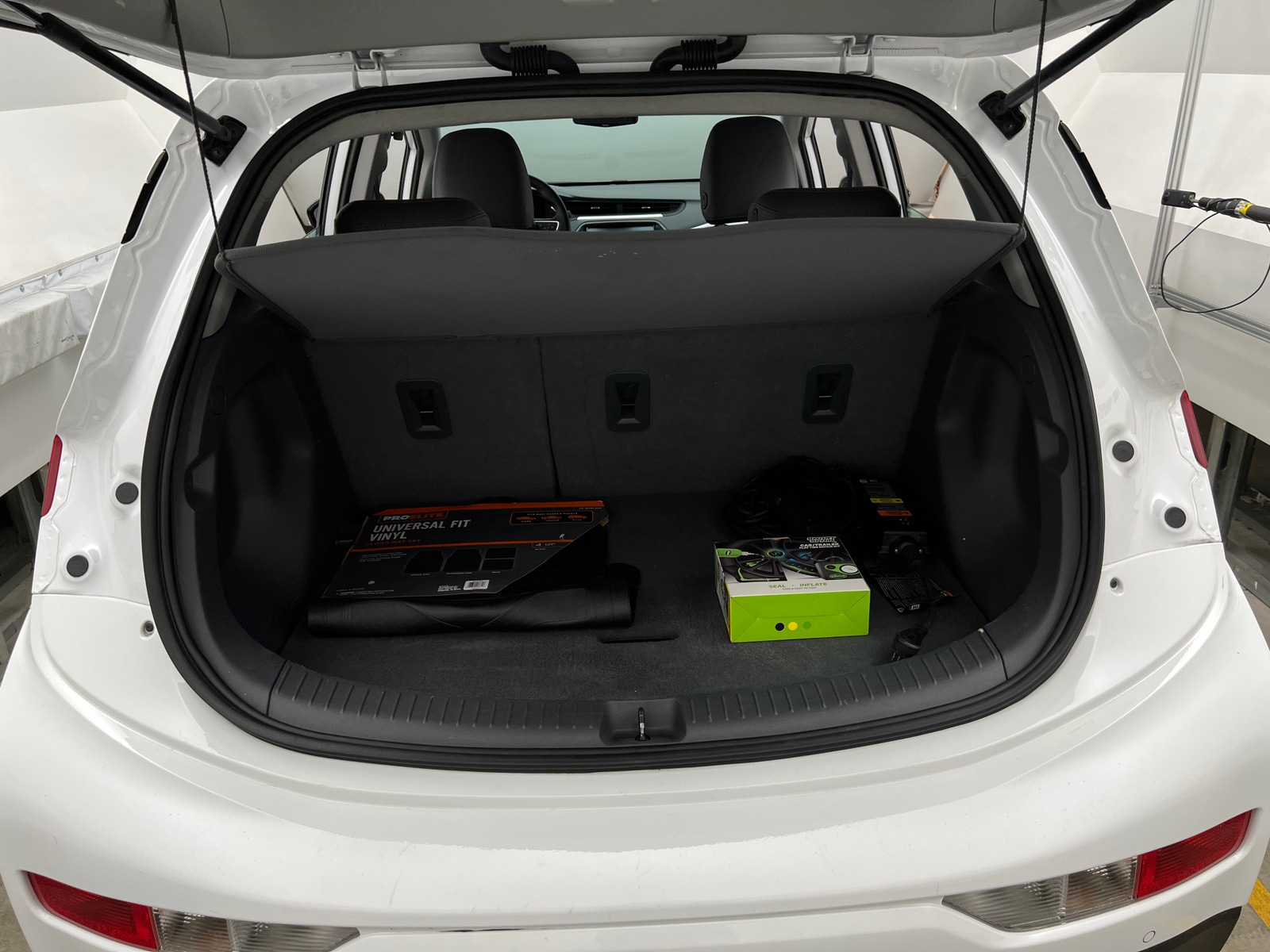 Thumbnail: 2017 Chevrolet Bolt EV - 6