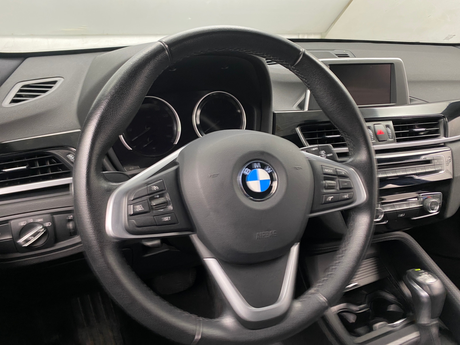 Thumbnail: 2018 BMW X1 - 4