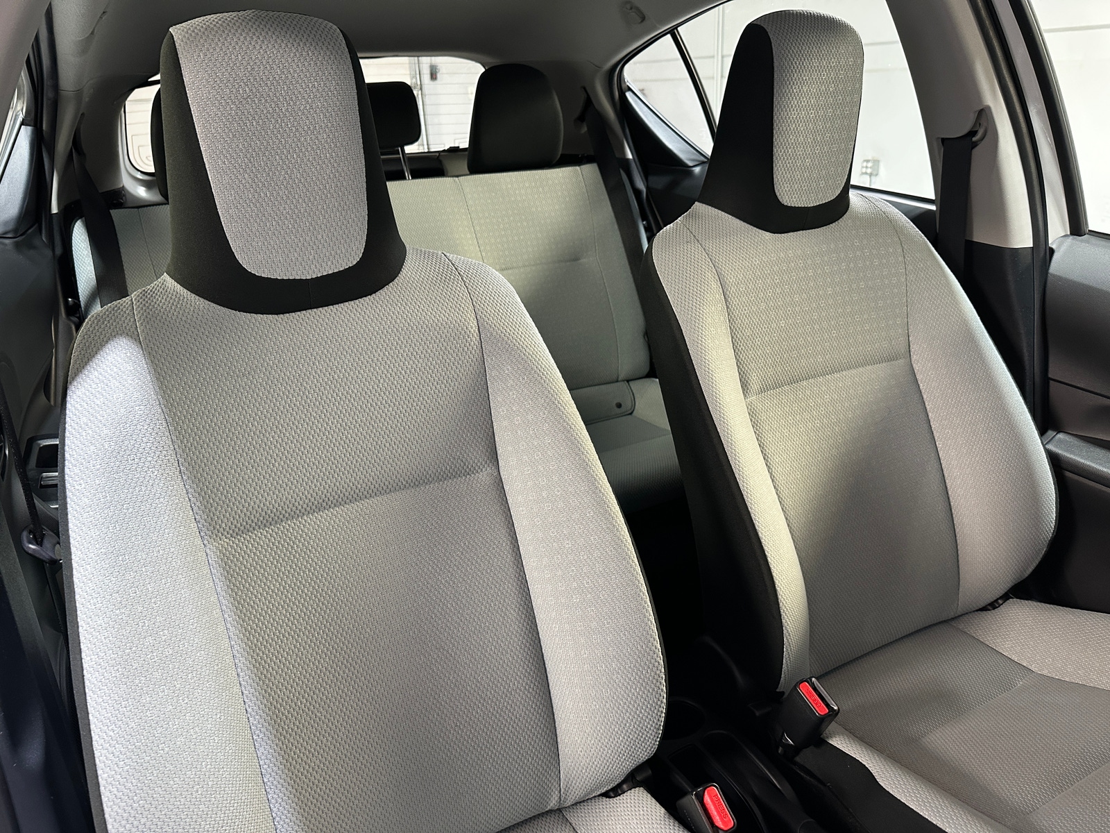 Thumbnail: 2018 Toyota Prius c - 2