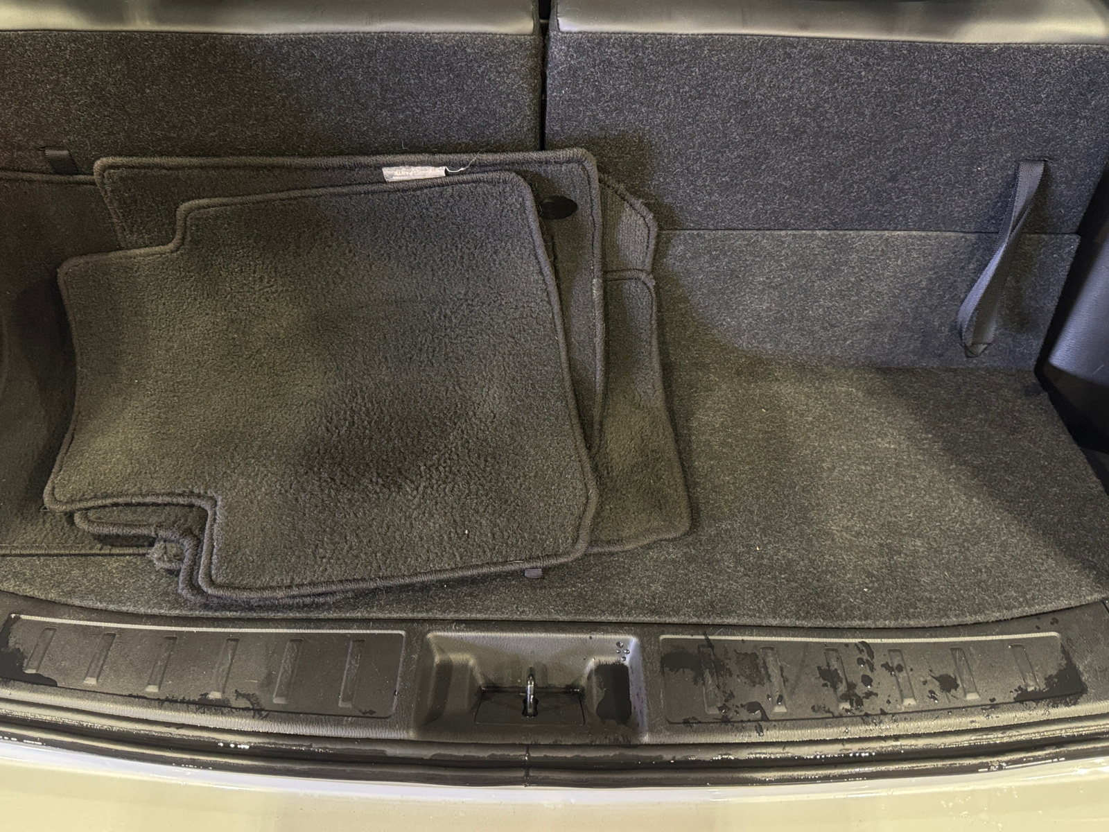 Thumbnail: 2023 Mitsubishi Outlander - 6