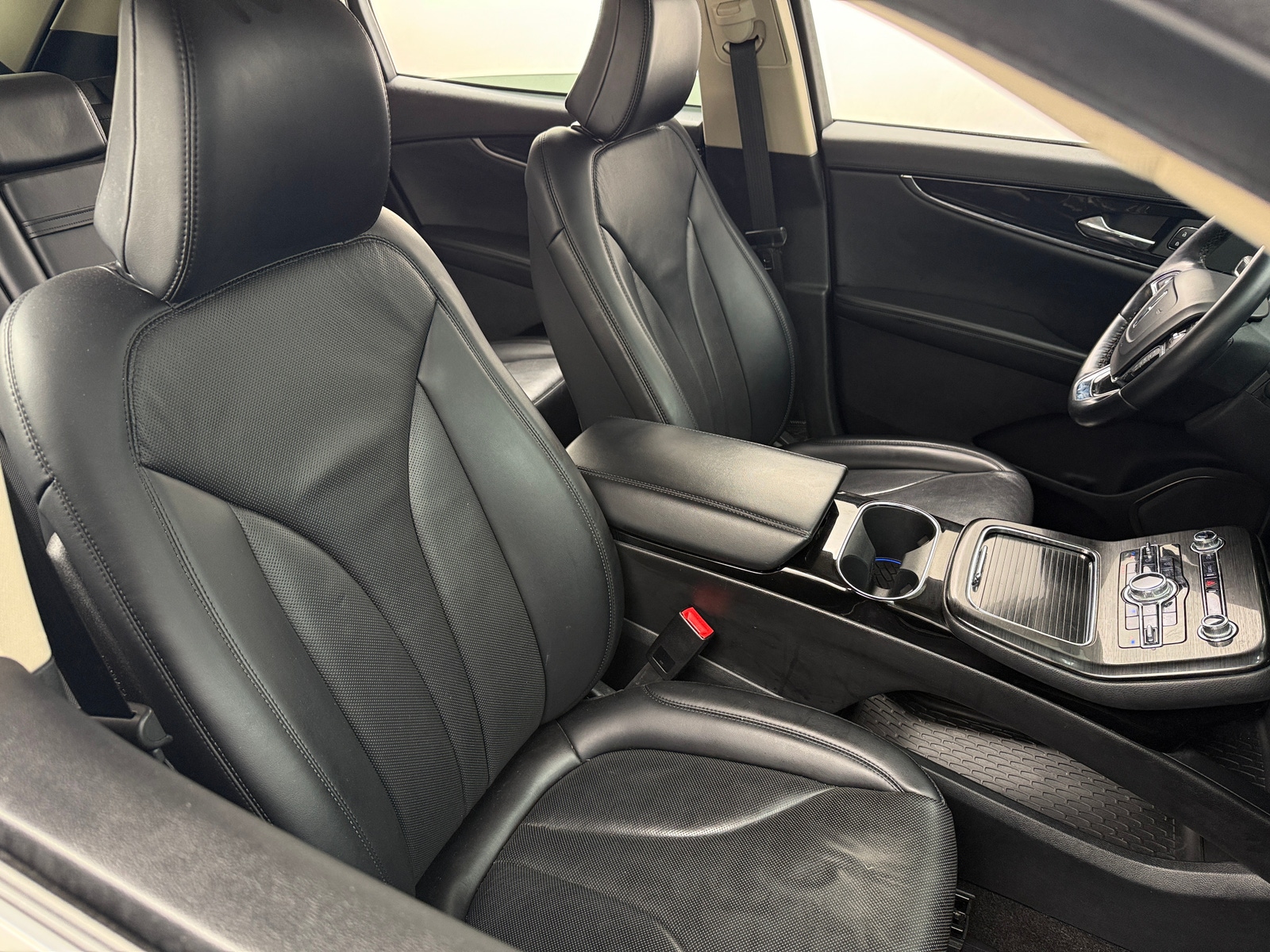 Thumbnail: 2021 Lincoln Nautilus - 2