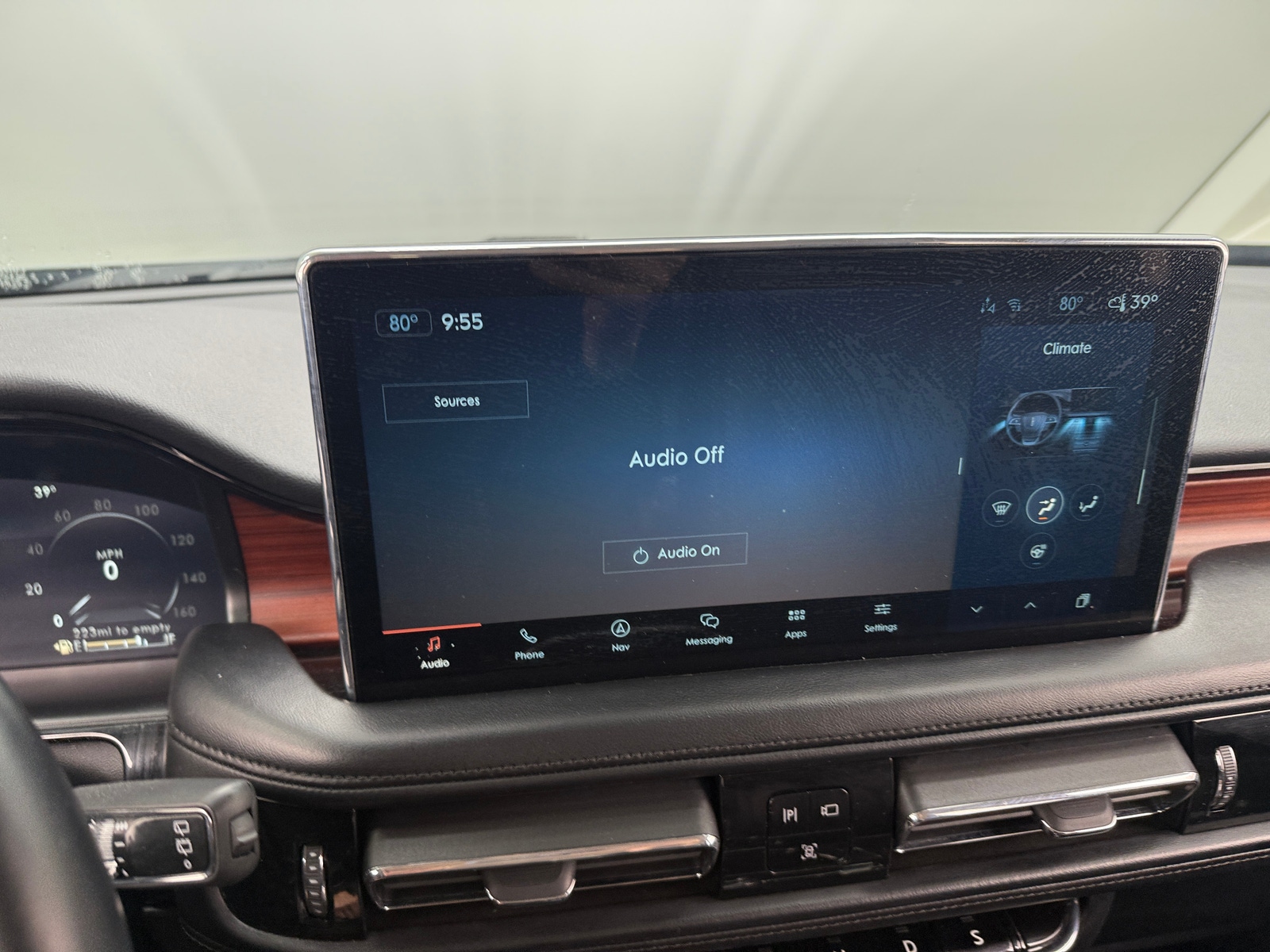 Thumbnail: 2021 Lincoln Nautilus - 4