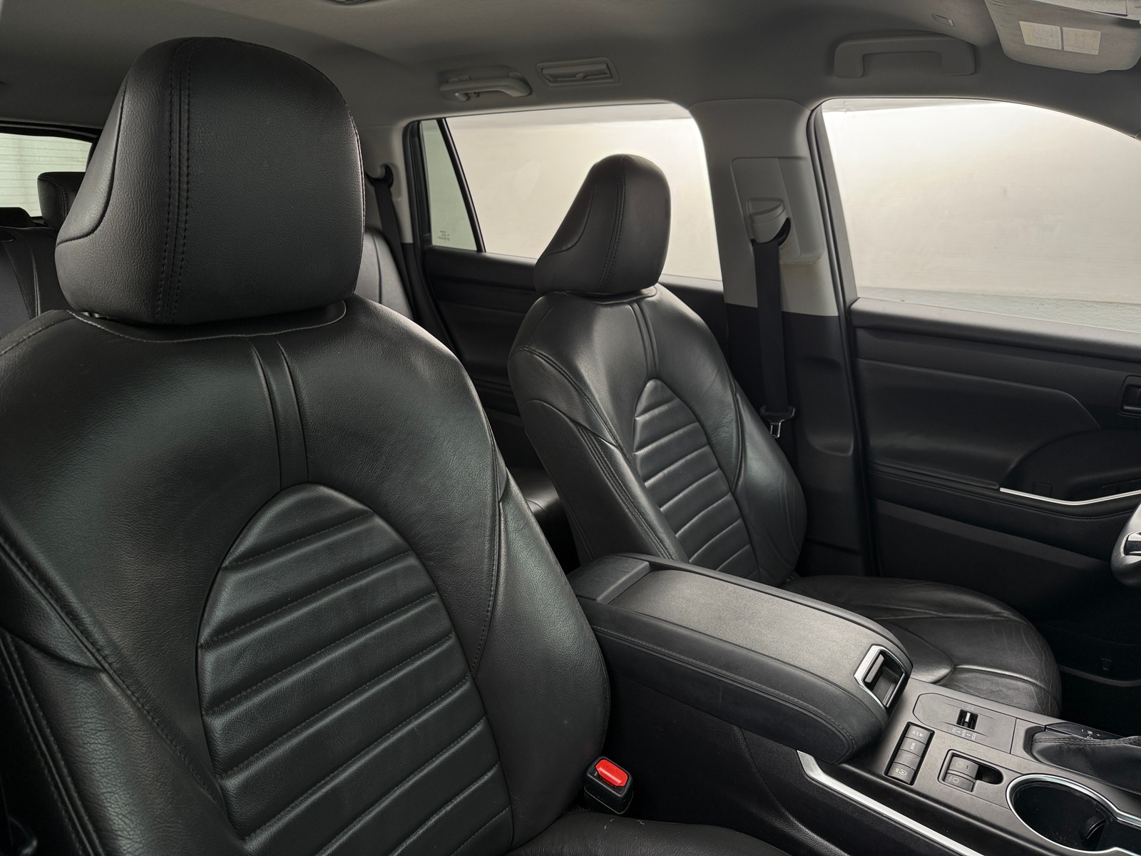 Thumbnail: 2020 Toyota Highlander - 2