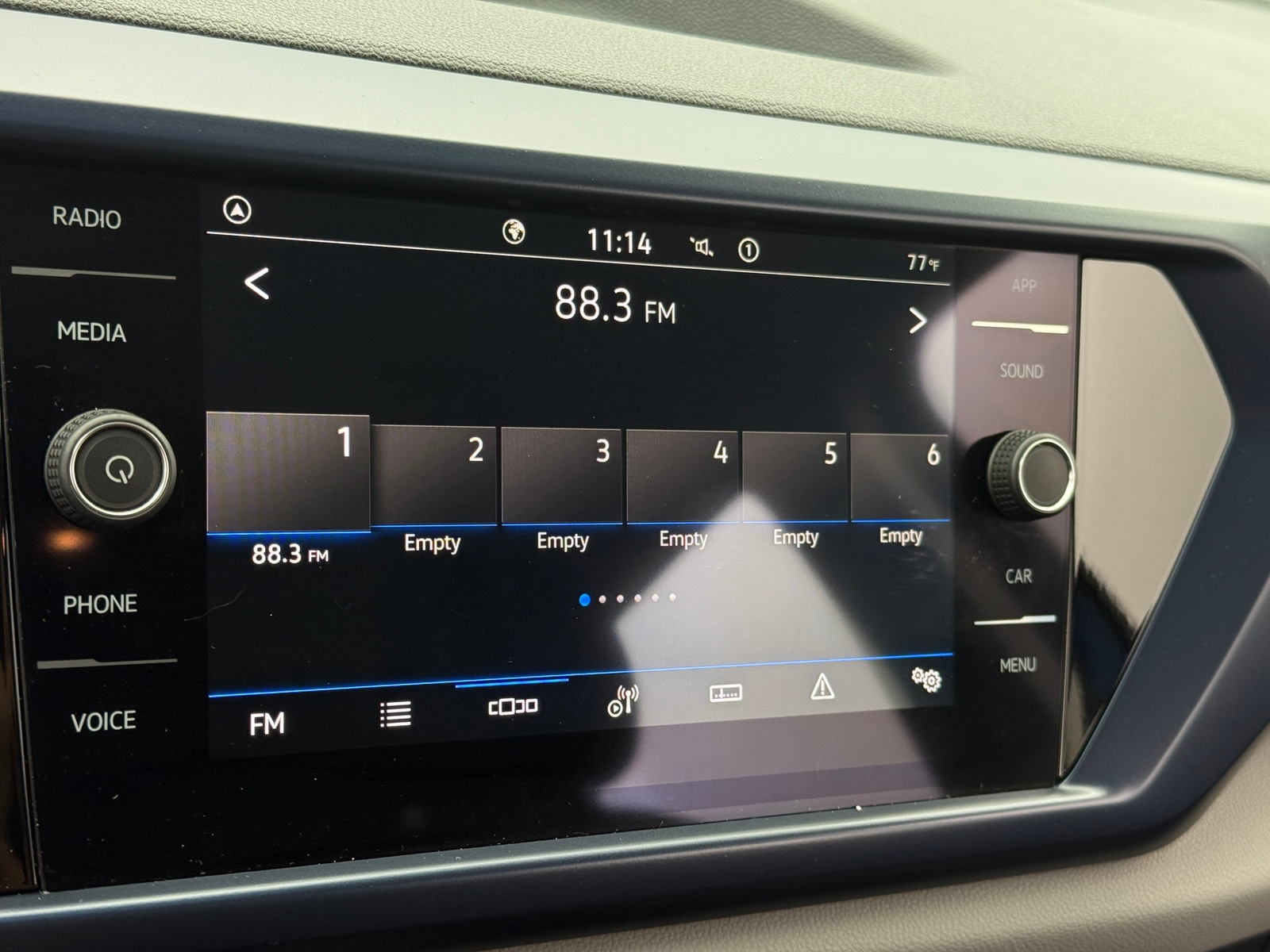 Thumbnail: 2022 Volkswagen Taos - 3