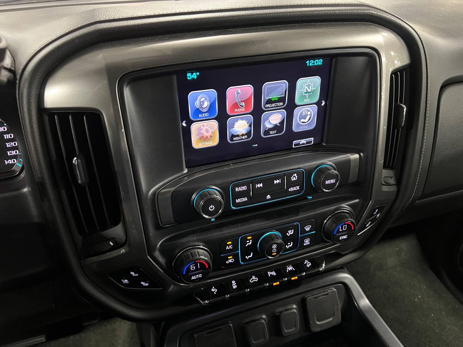Thumbnail: 2018 Chevrolet Silverado 1500 - 3