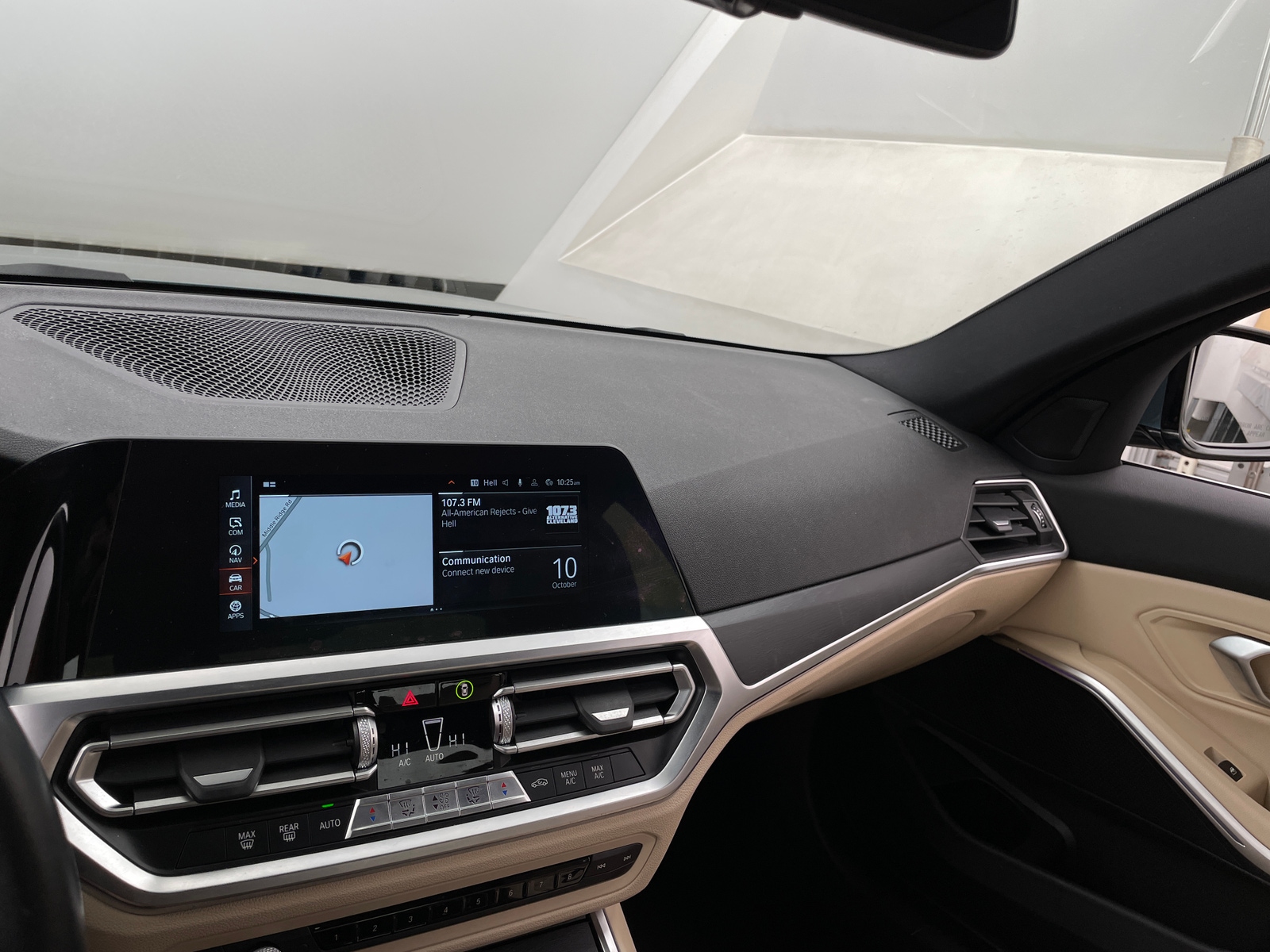 Thumbnail: 2021 BMW 3 Series - 3