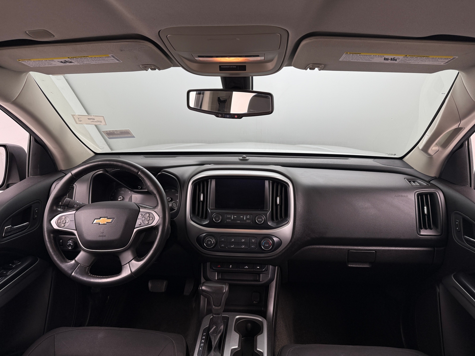 Thumbnail: 2017 Chevrolet Colorado - 3