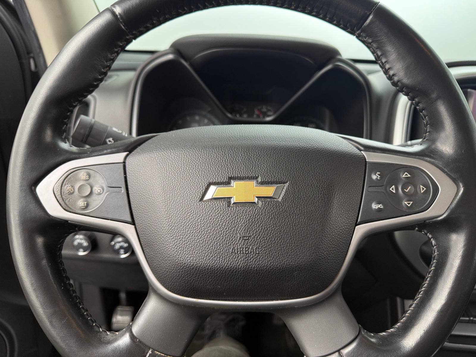 Thumbnail: 2017 Chevrolet Colorado - 5