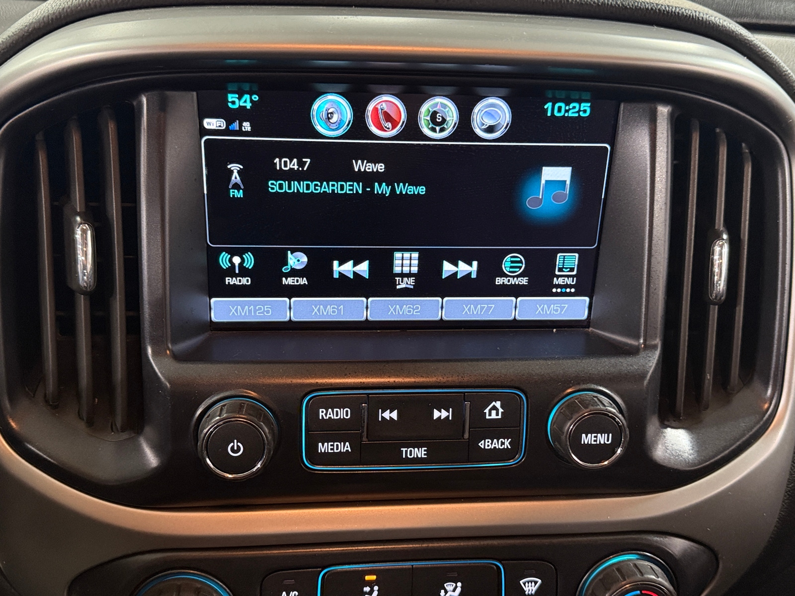 Thumbnail: 2017 Chevrolet Colorado - 4