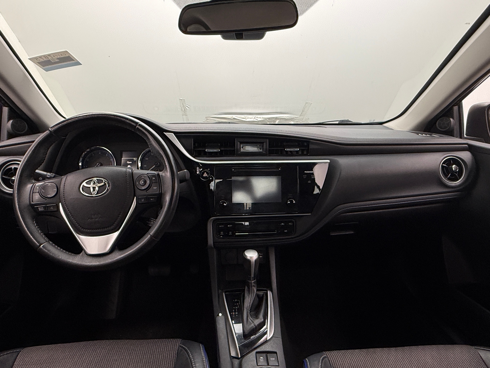 Thumbnail: 2017 Toyota Corolla - 3