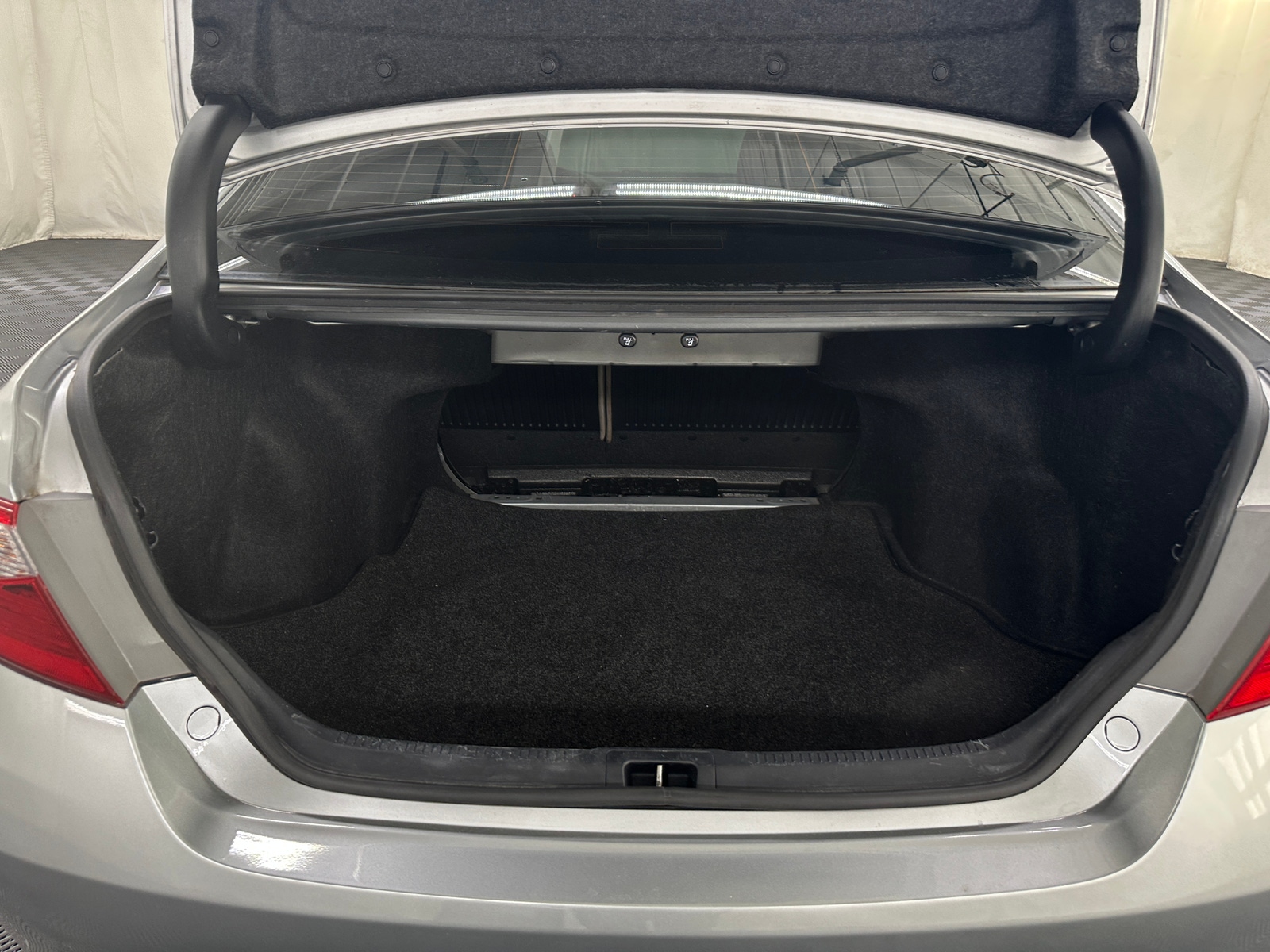 Thumbnail: 2015 Toyota Camry - 7
