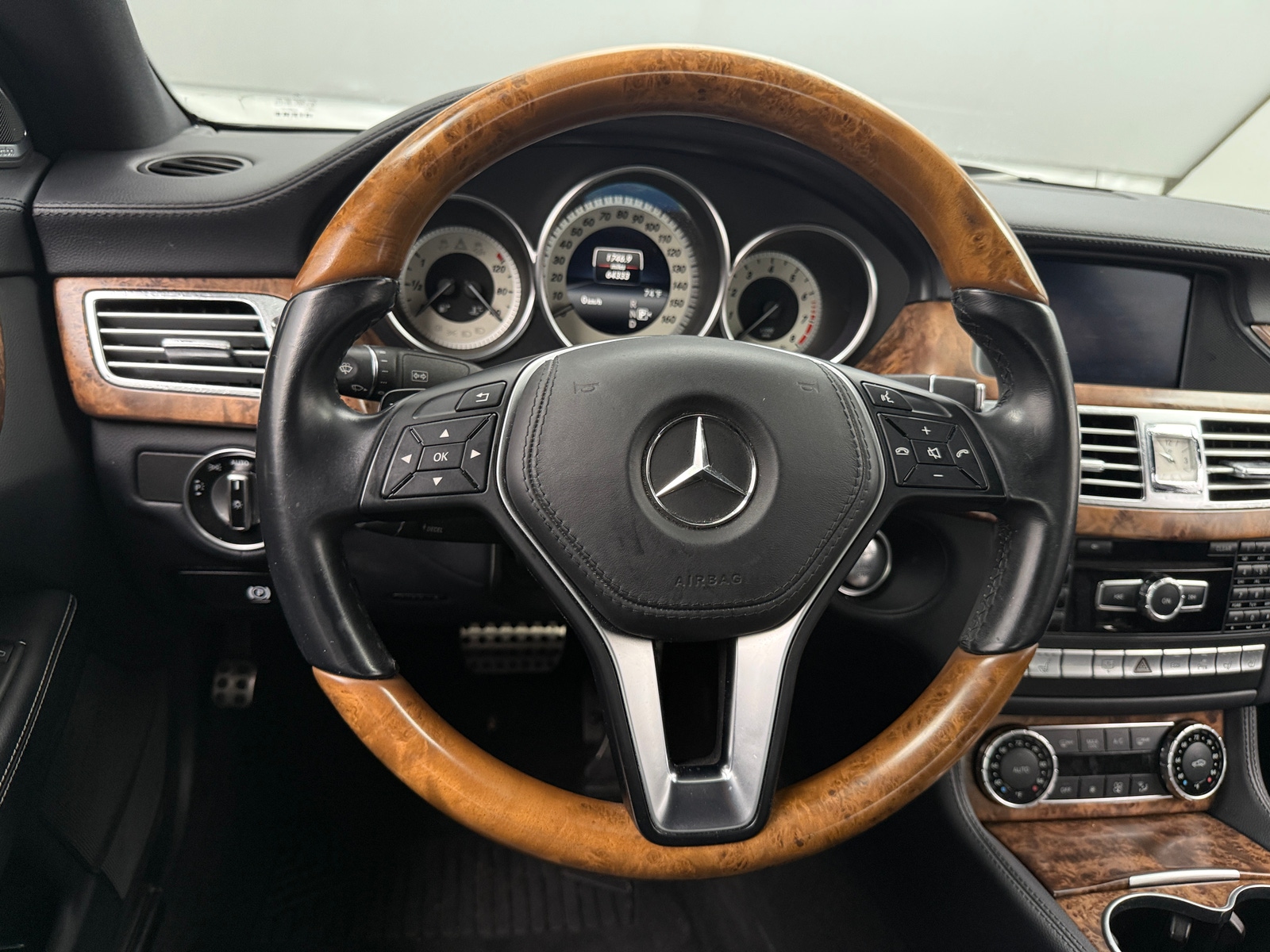 Thumbnail: 2014 Mercedes-Benz CLS - 4