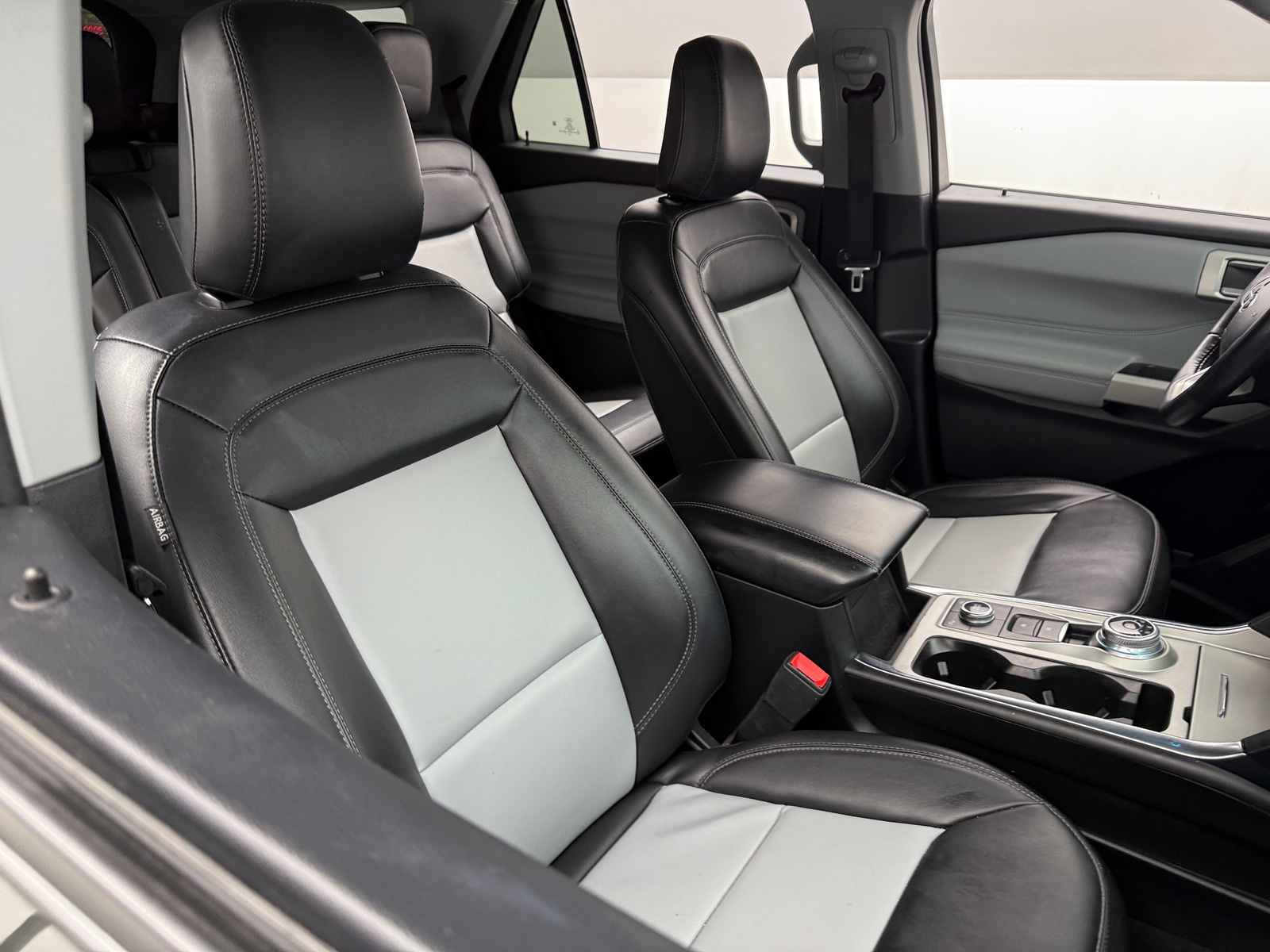 Thumbnail: 2022 Ford Explorer - 2