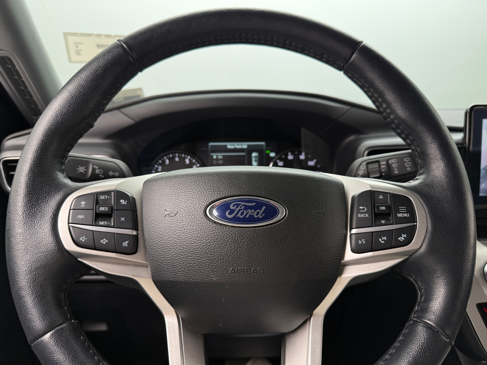 Thumbnail: 2022 Ford Explorer - 5