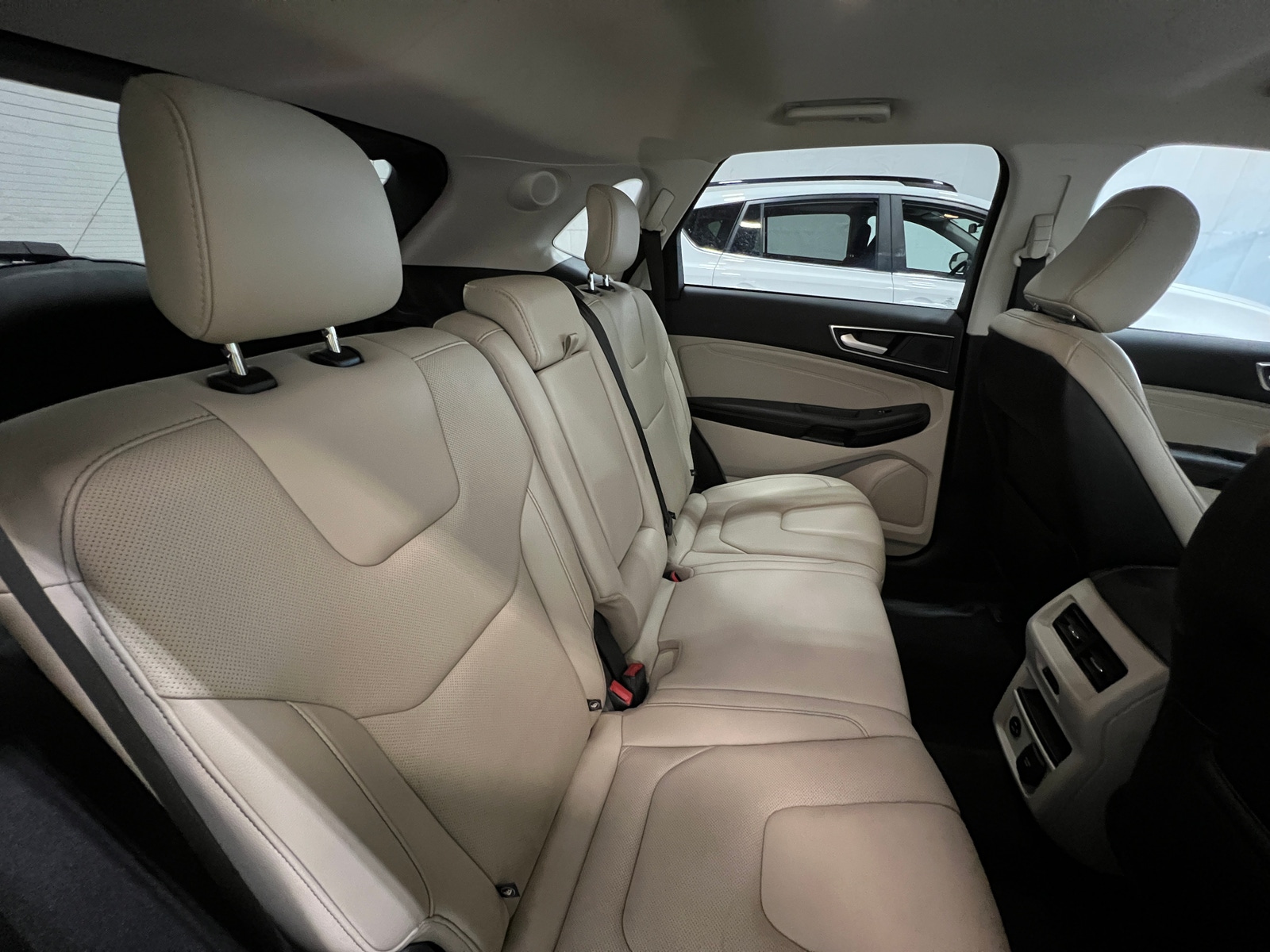 Thumbnail: 2021 Ford Edge - 5