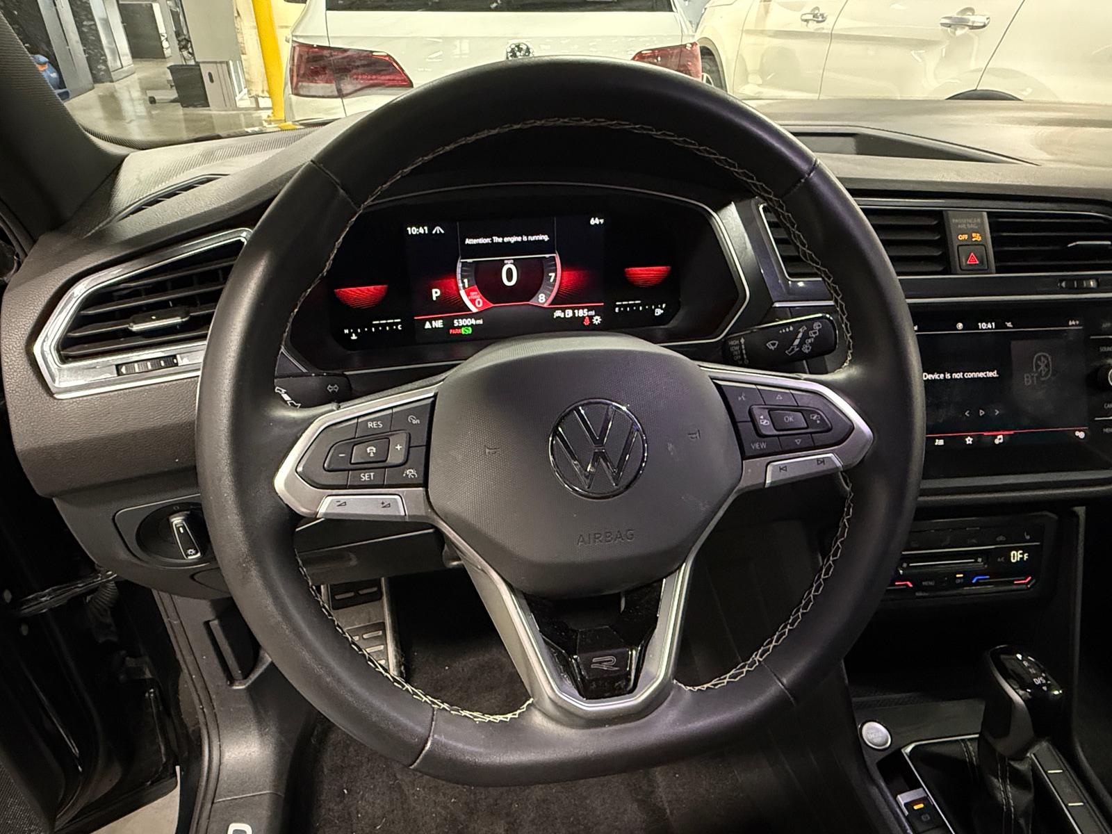 Thumbnail: 2023 Volkswagen Tiguan - 4