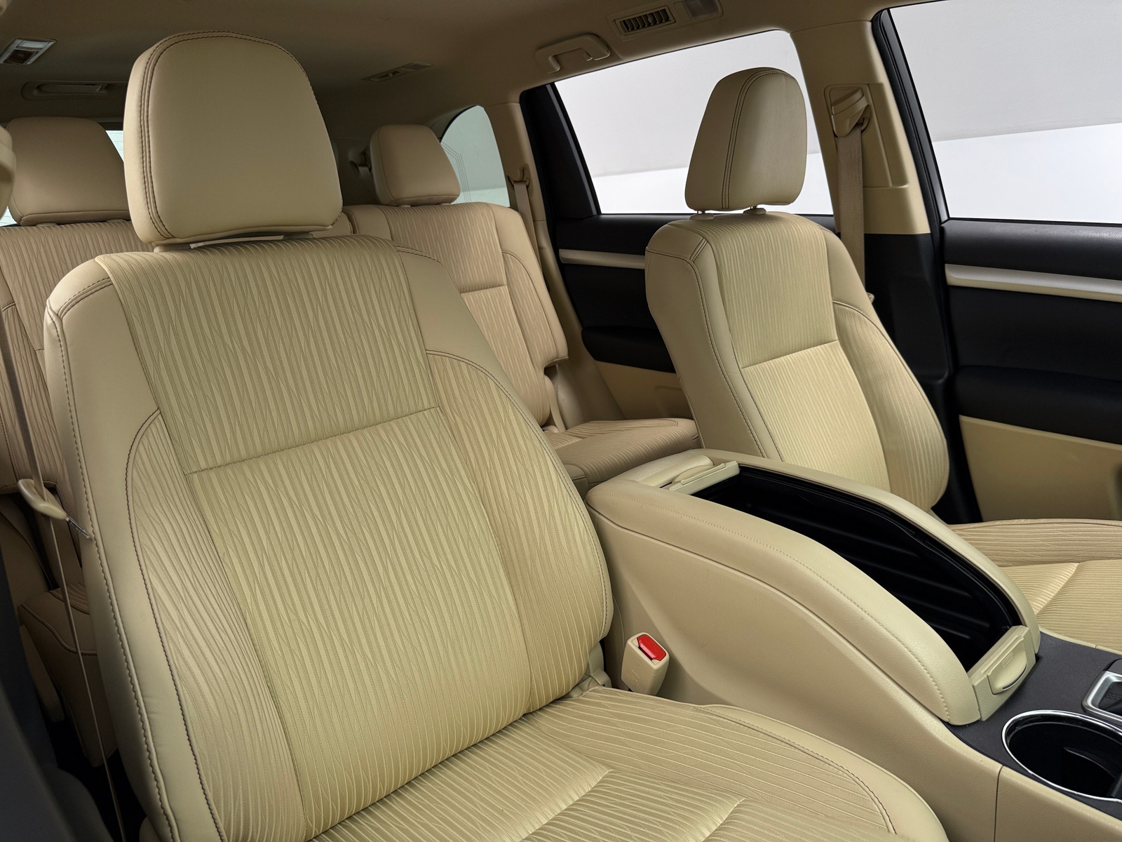 Thumbnail: 2017 Toyota Highlander - 2