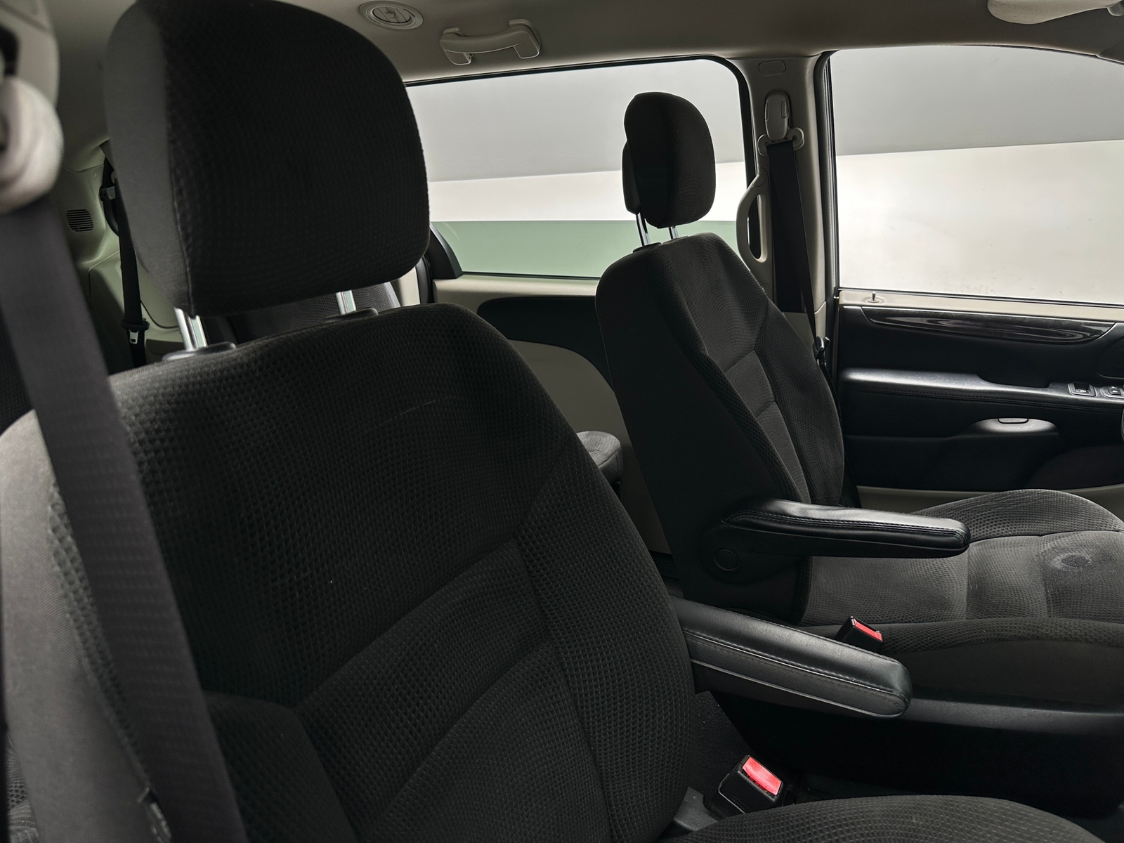 Thumbnail: 2020 Dodge Grand Caravan - 2