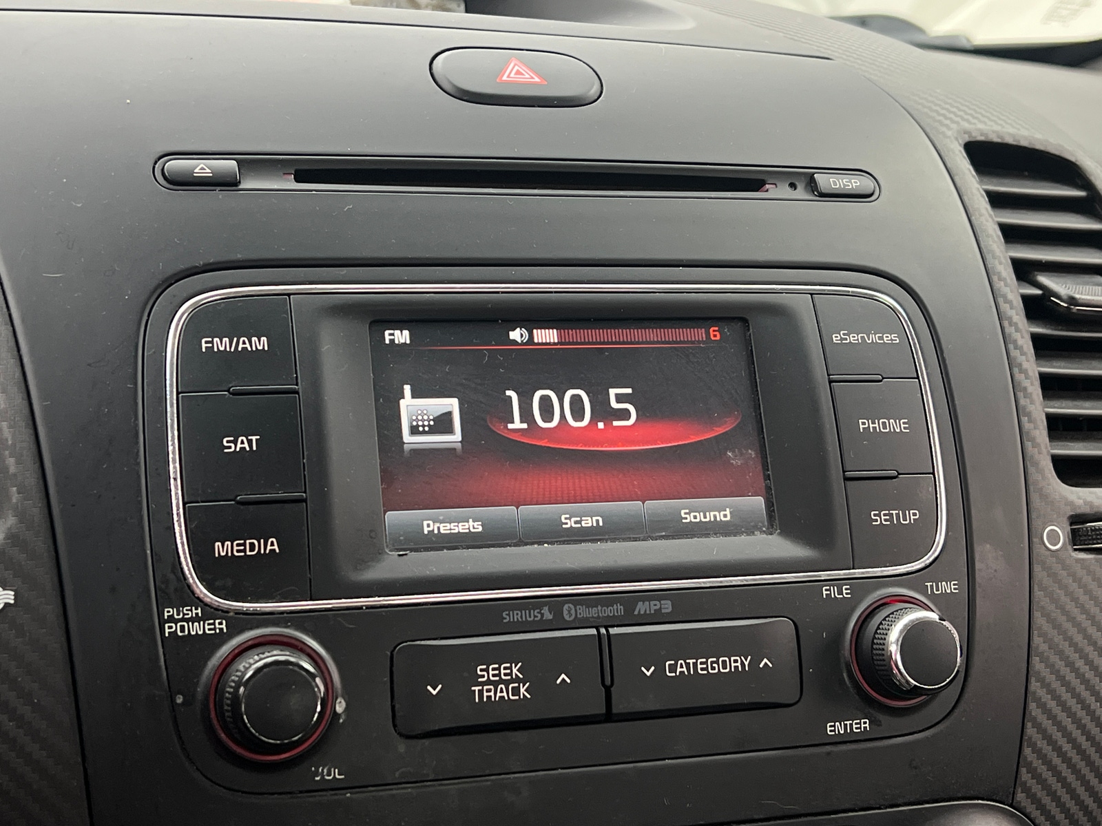 Thumbnail: 2015 Kia Forte - 4