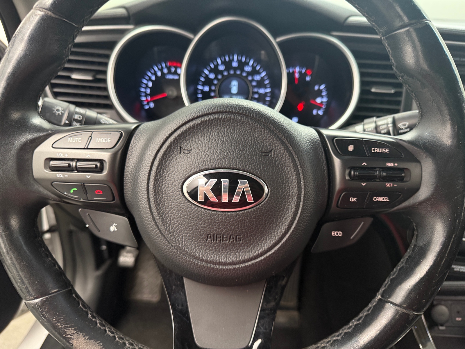 Thumbnail: 2015 Kia Optima - 4