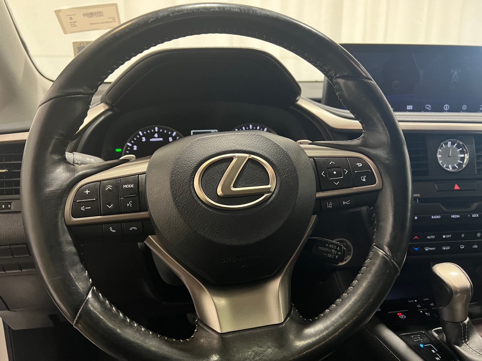 Thumbnail: 2020 Lexus RX - 4
