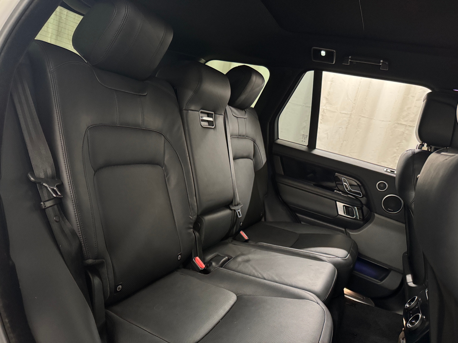 Thumbnail: 2018 Land Rover Range Rover - 5