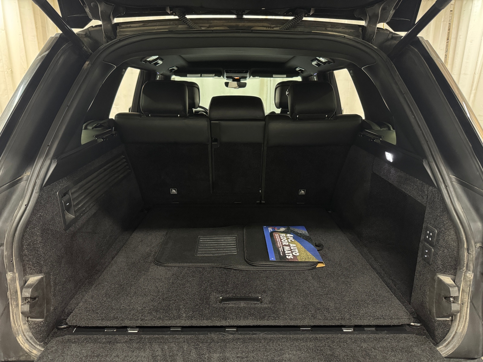 Thumbnail: 2018 Land Rover Range Rover - 6