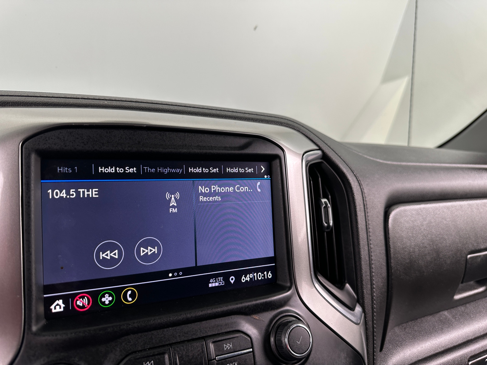 Thumbnail: 2021 Chevrolet Silverado 1500 - 4