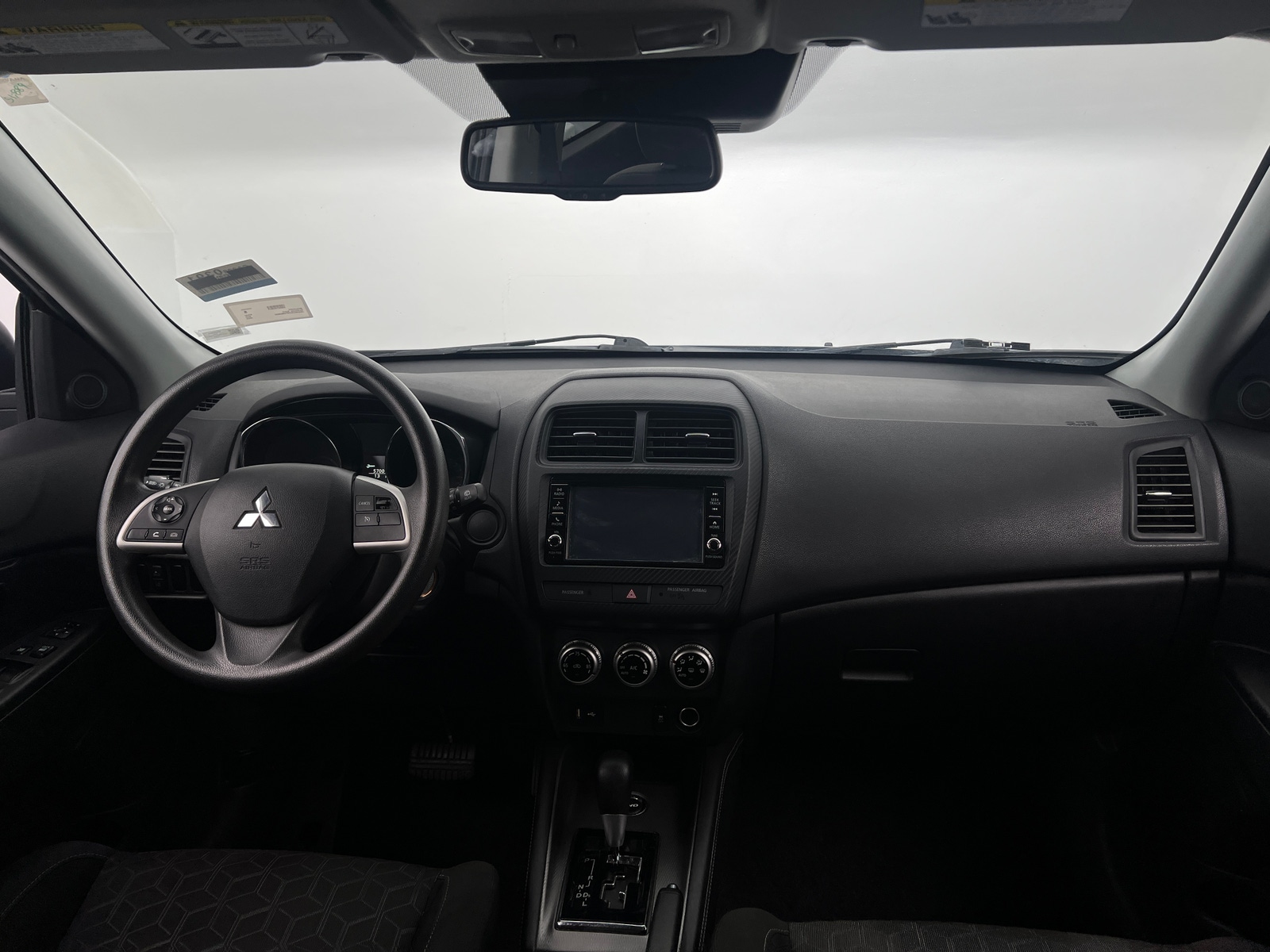 Thumbnail: 2023 Mitsubishi Outlander Sport - 3
