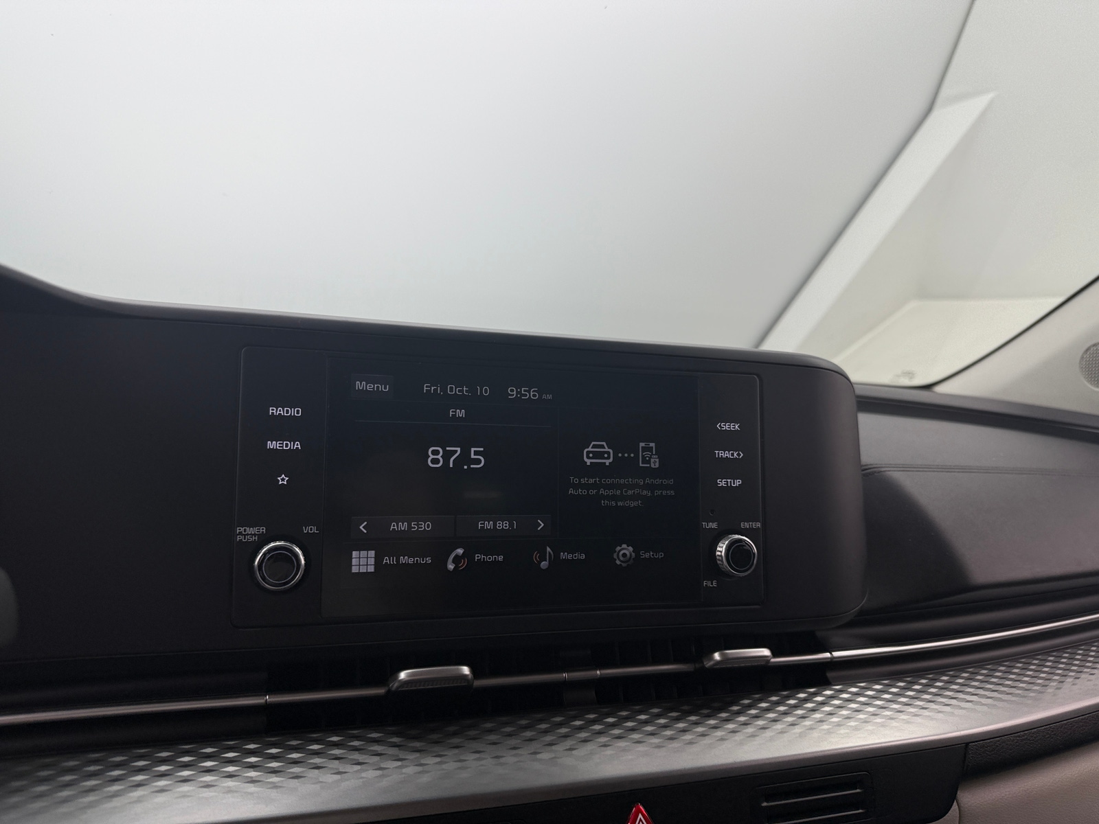 Thumbnail: 2023 Kia Carnival - 3