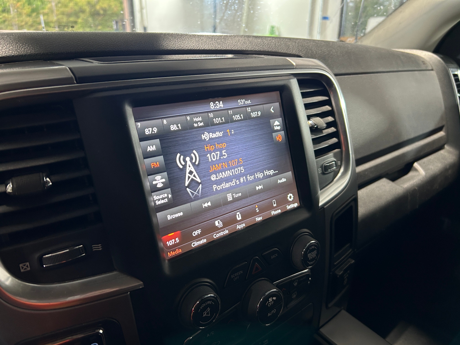 Thumbnail: 2023 RAM 1500 Classic - 4