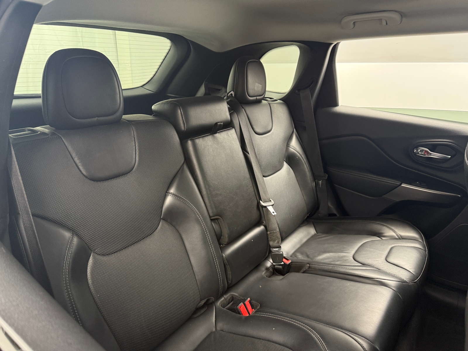 Thumbnail: 2020 Jeep Cherokee - 5
