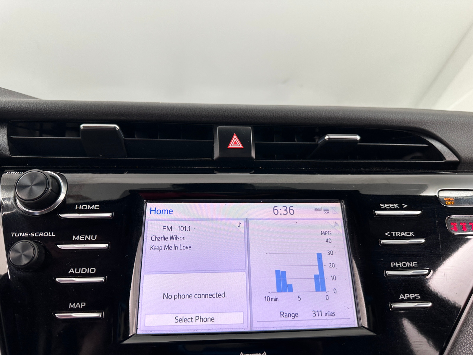 Thumbnail: 2020 Toyota Camry - 3