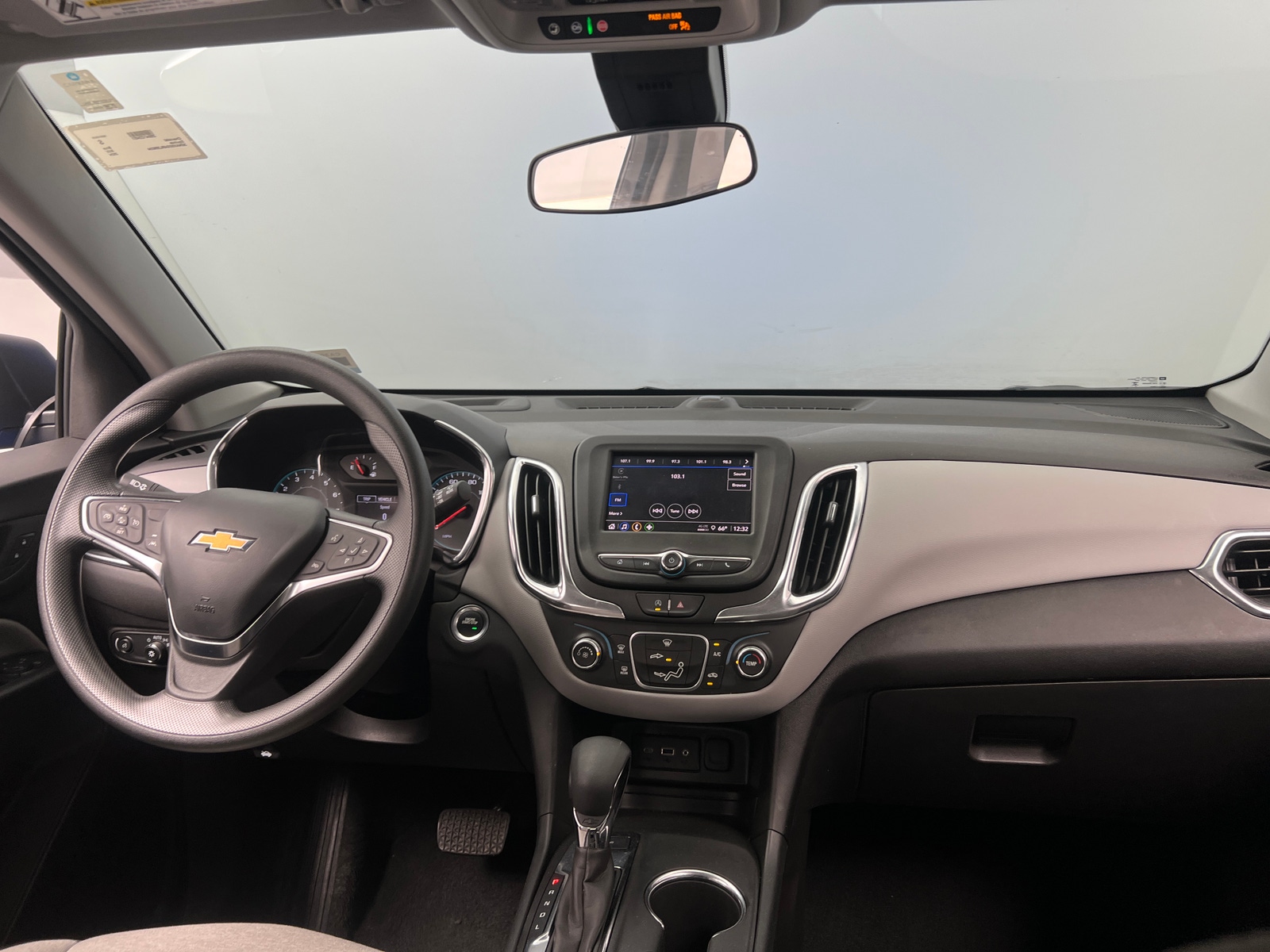 Thumbnail: 2024 Chevrolet Equinox - 3