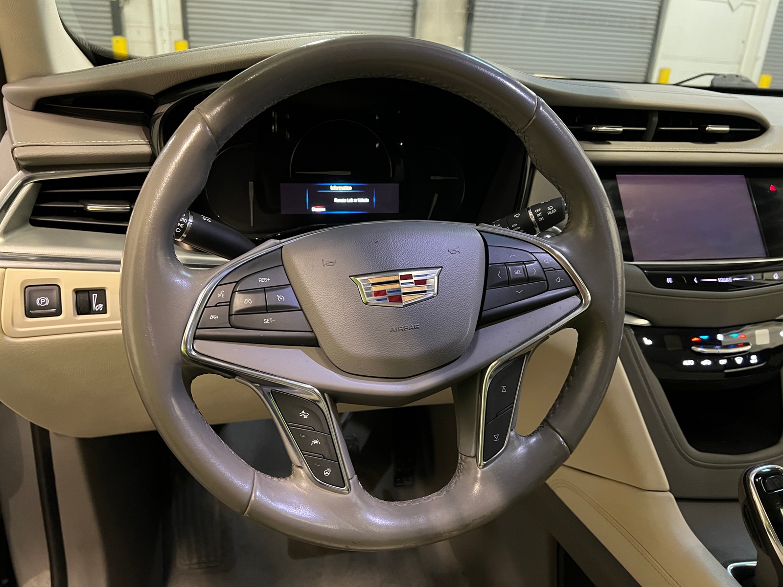 Thumbnail: 2019 Cadillac XT5 - 4