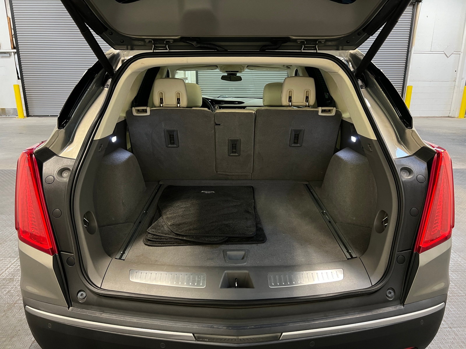 Thumbnail: 2019 Cadillac XT5 - 6