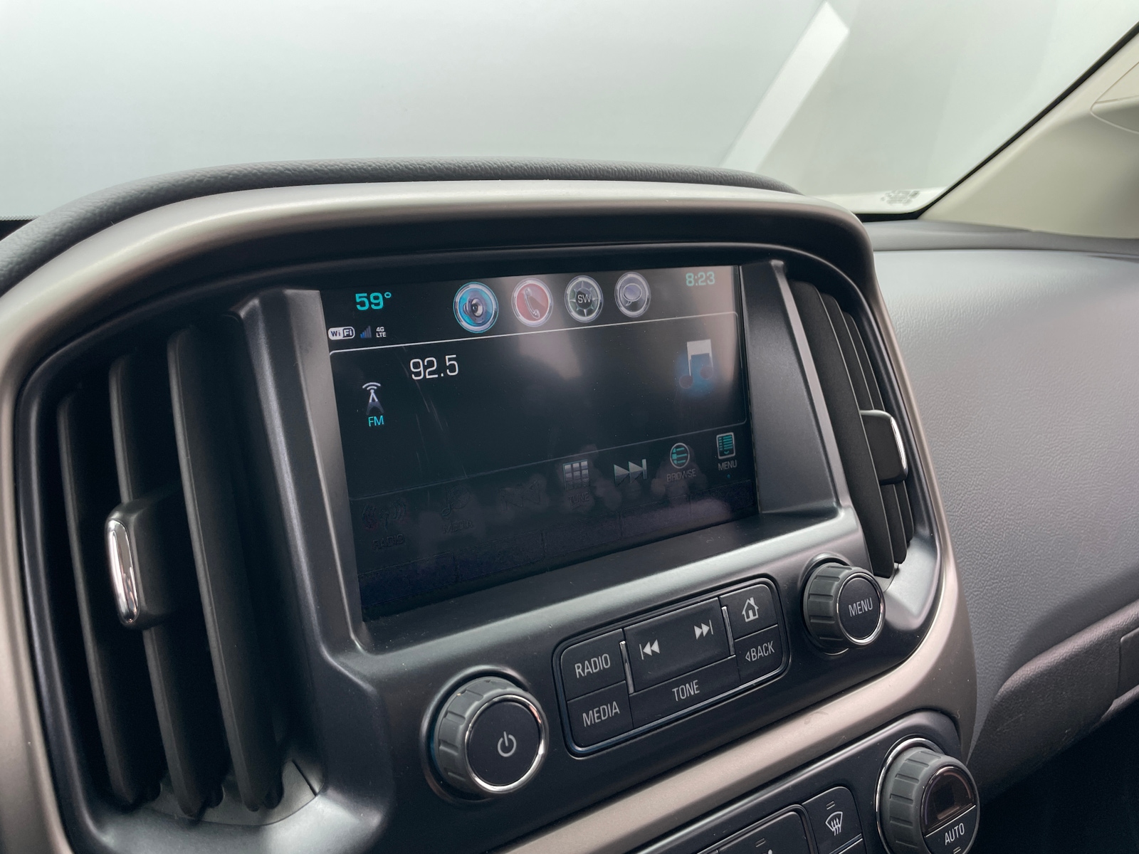 Thumbnail: 2017 Chevrolet Colorado - 4
